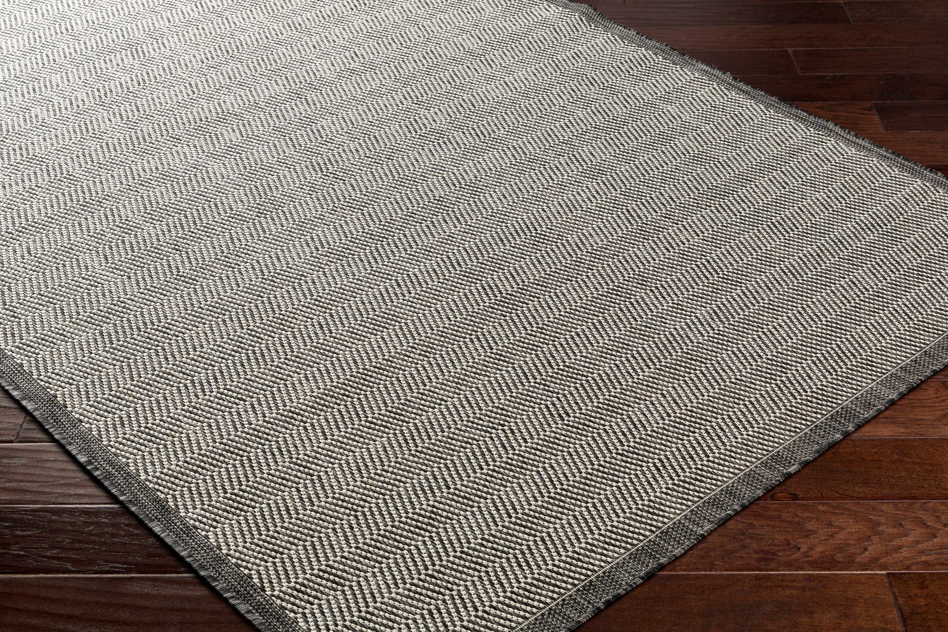 Ravello RVL-2384 Machine Woven Rug