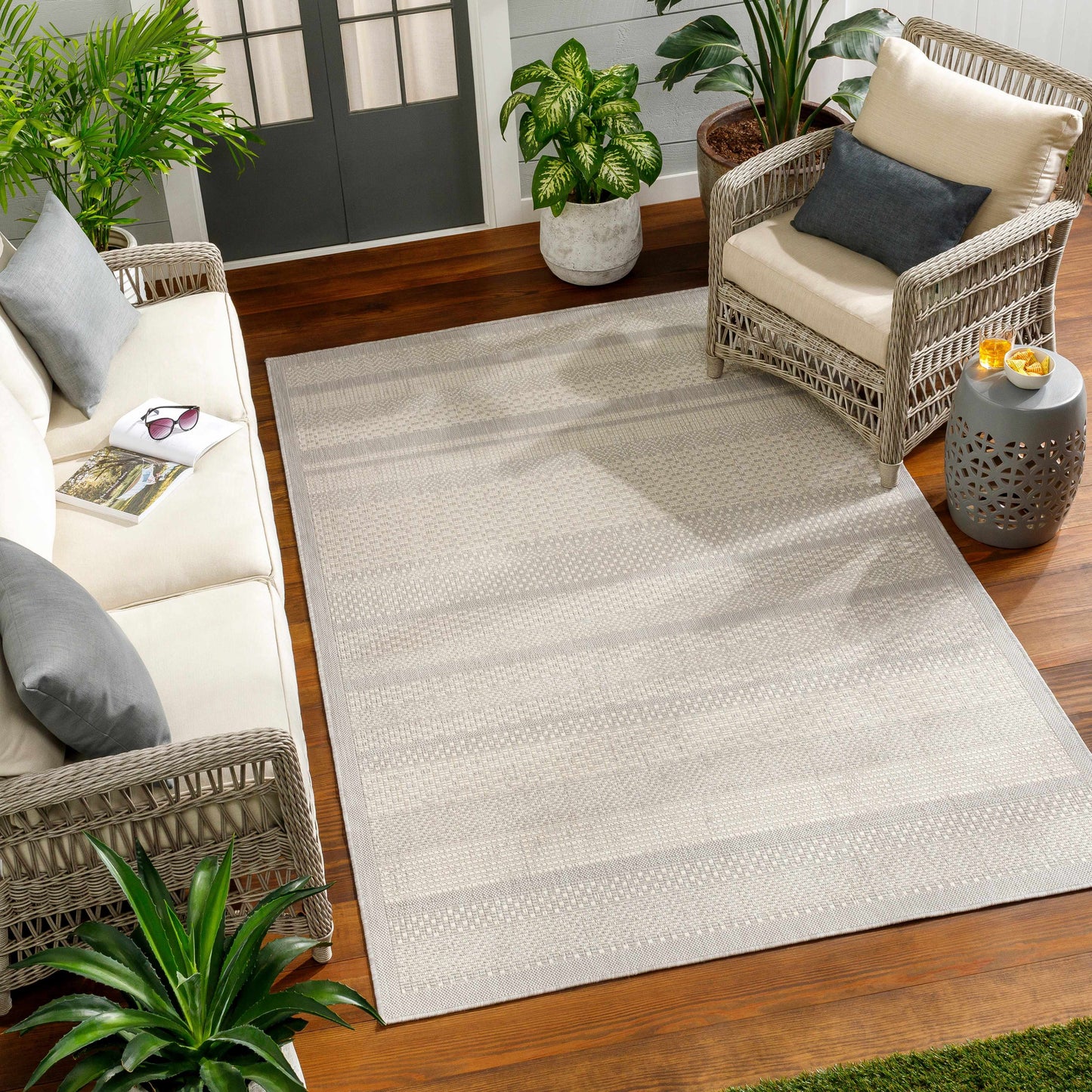 Ravello RVL-2337 Machine Woven Rug