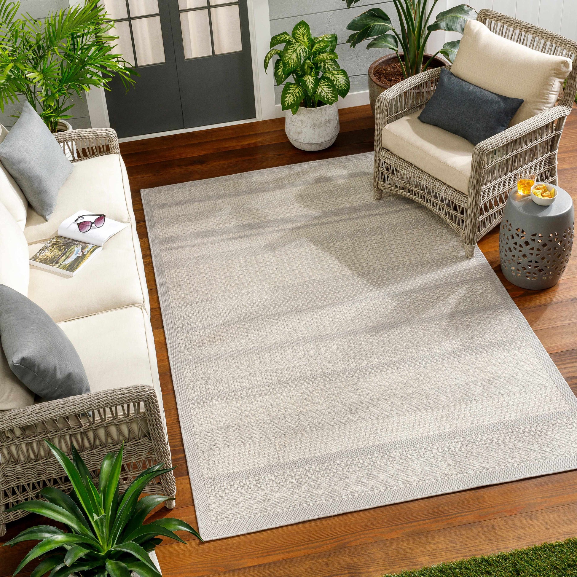 Ravello RVL-2337 Machine Woven Rug