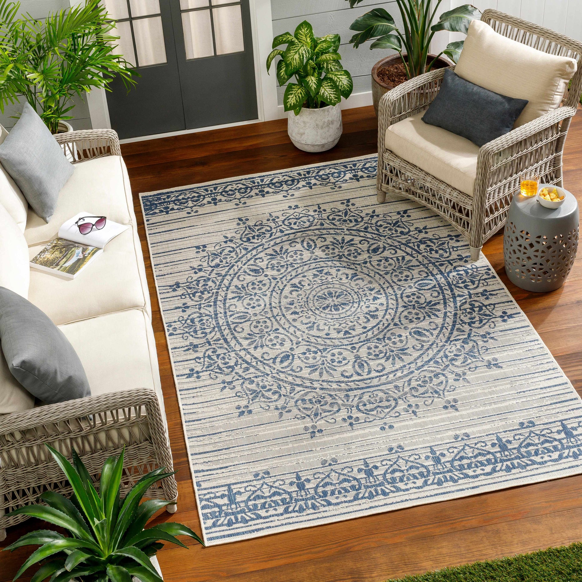 Ravello RVL-2330 Machine Woven Rug