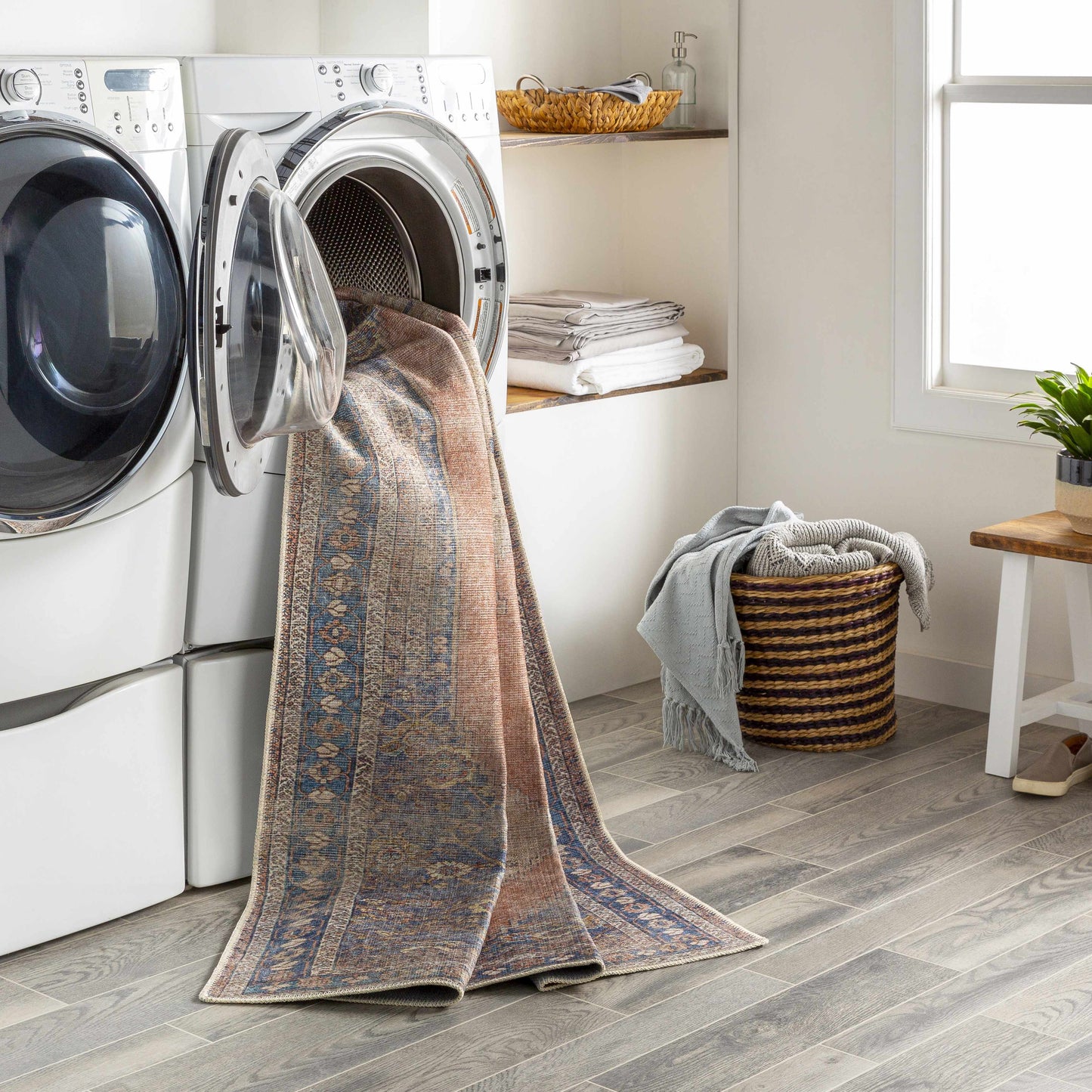 Amelie AML-2328 Machine Woven Rug