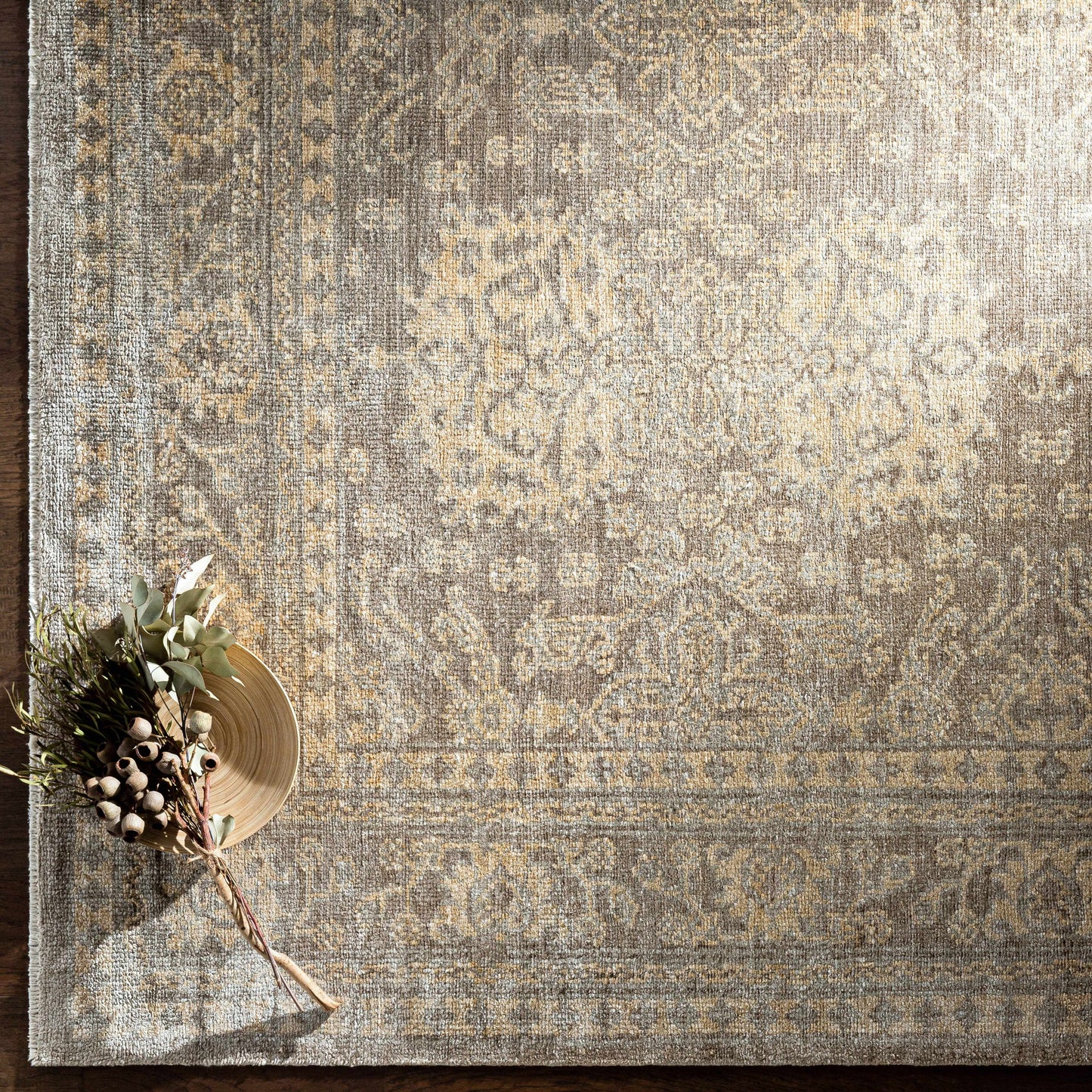 Royal RYL-2301 Hand Knotted Rug
