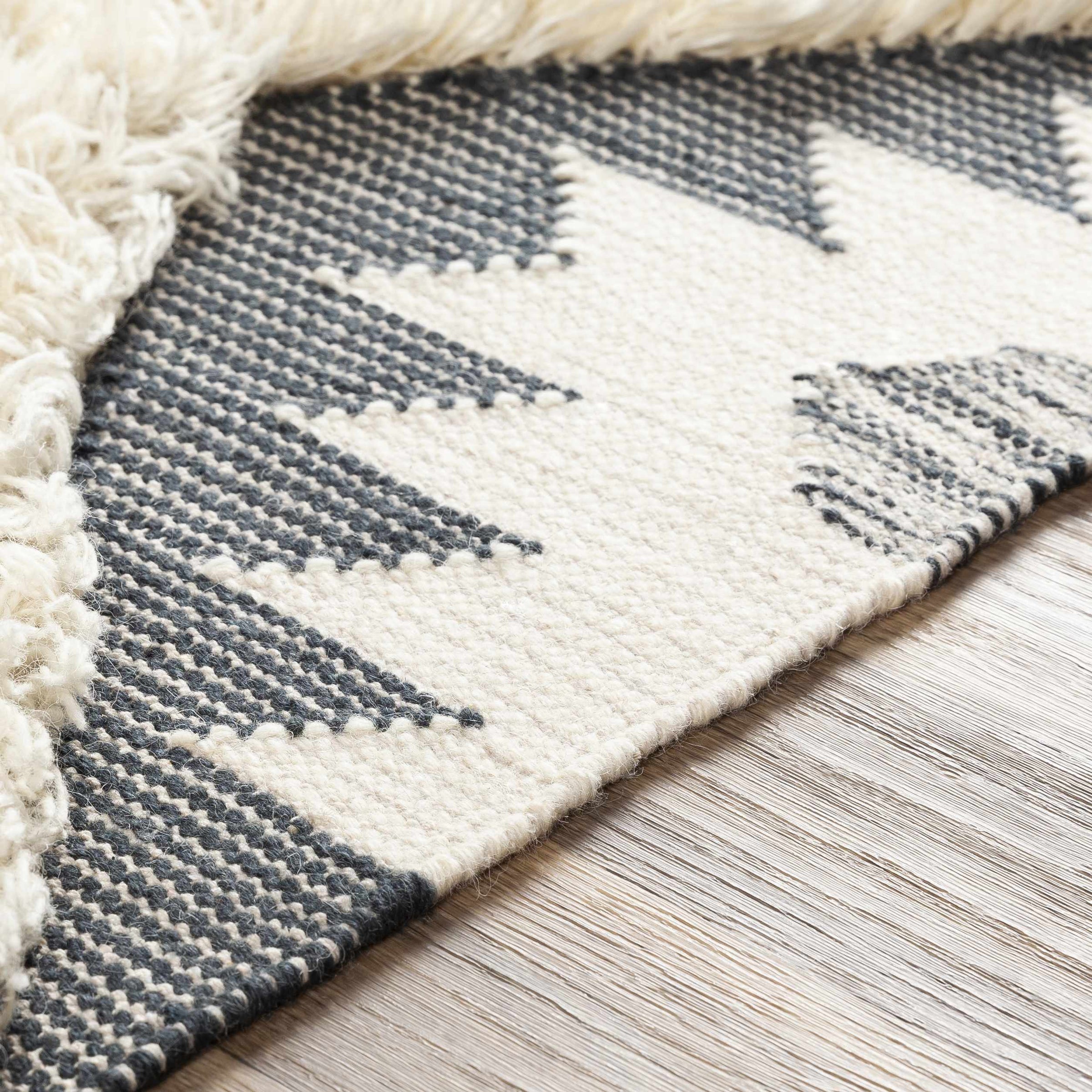 Apache APA-2305 Hand Woven Rug