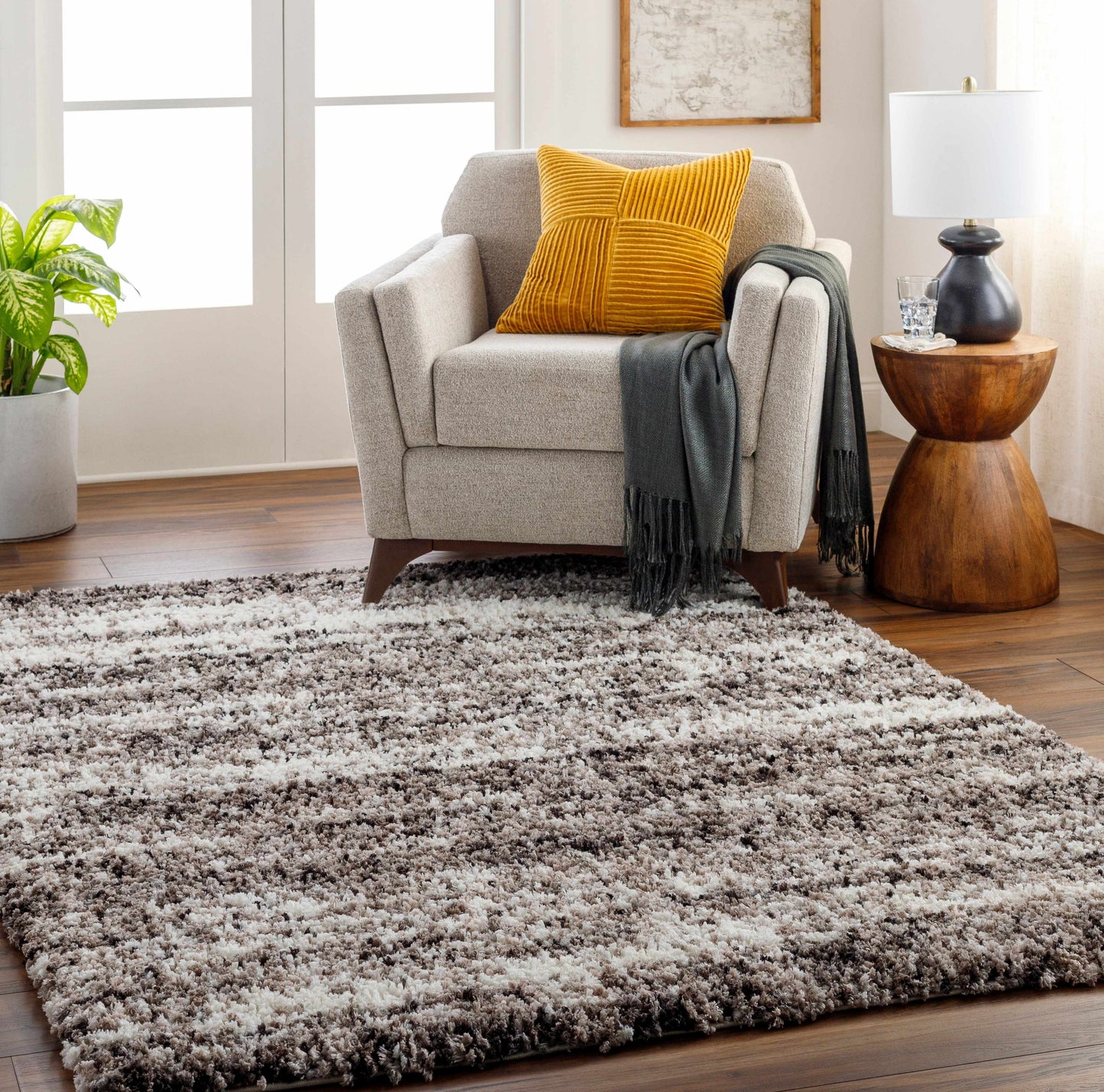 Ultra Shag UTG-2302 Machine Woven Rug