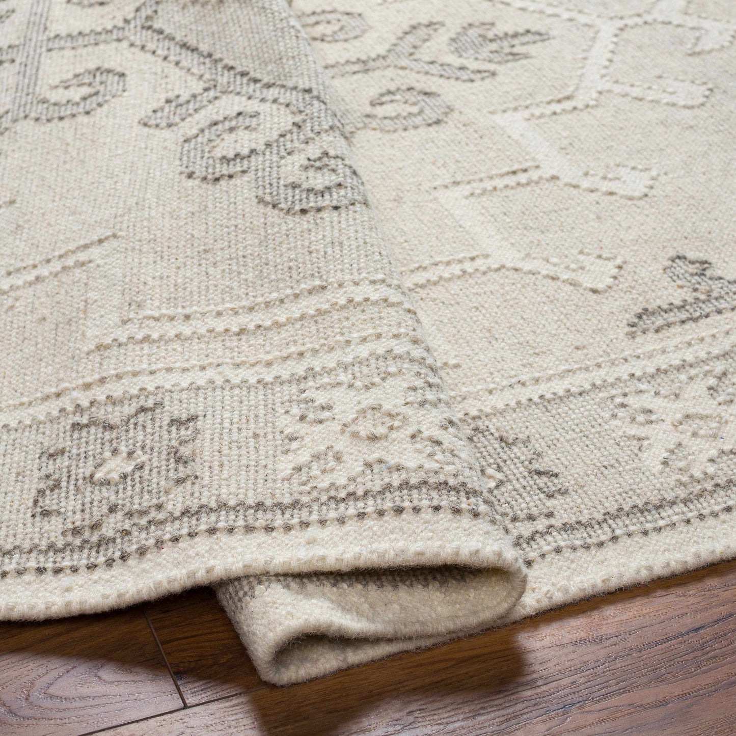 Valerie VLA-2306 Hand Woven Rug