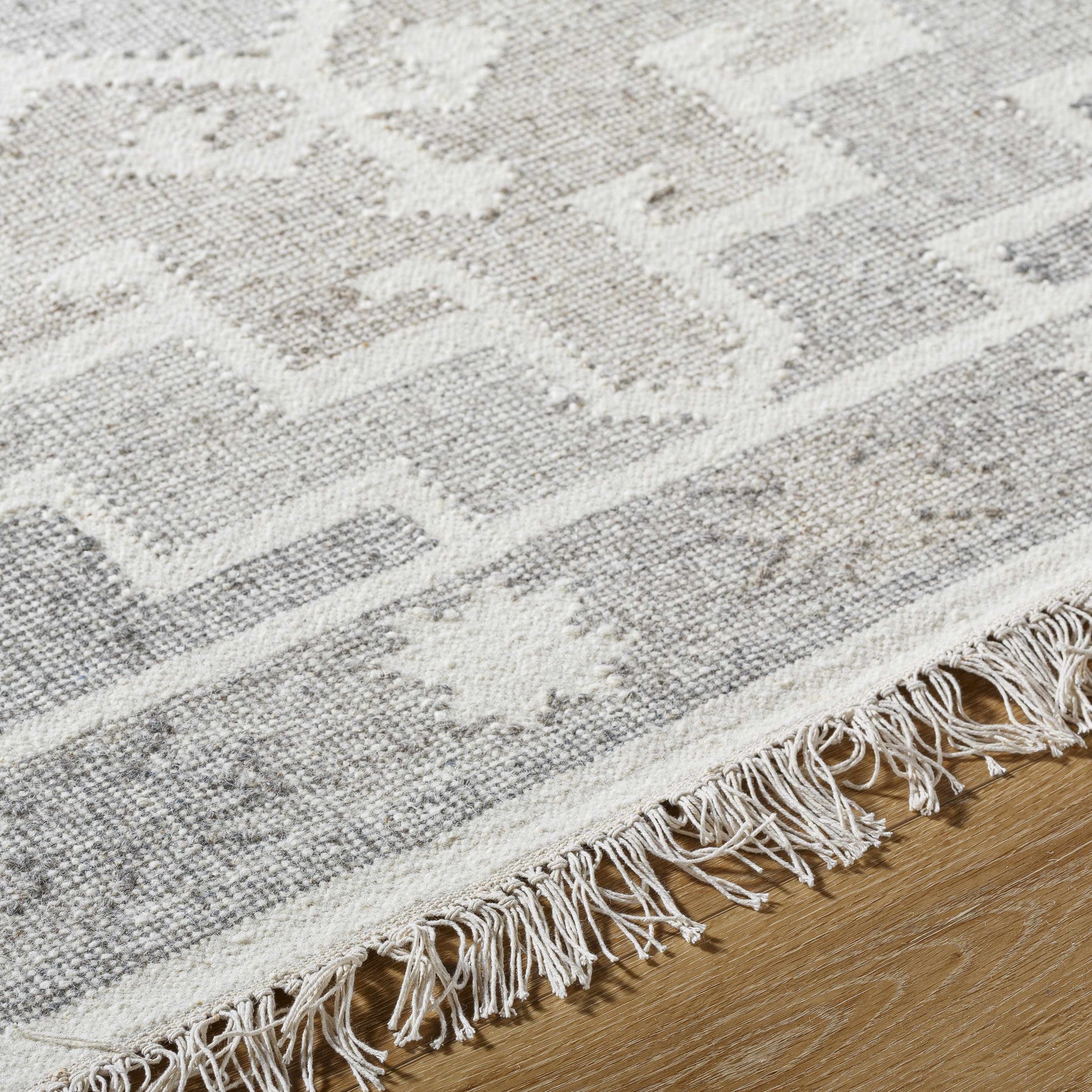 Valerie VLA-2304 Hand Woven Rug
