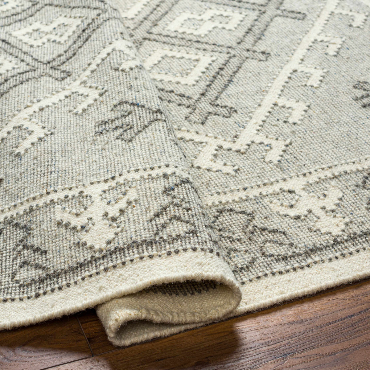 Valerie VLA-2305 Hand Woven Rug