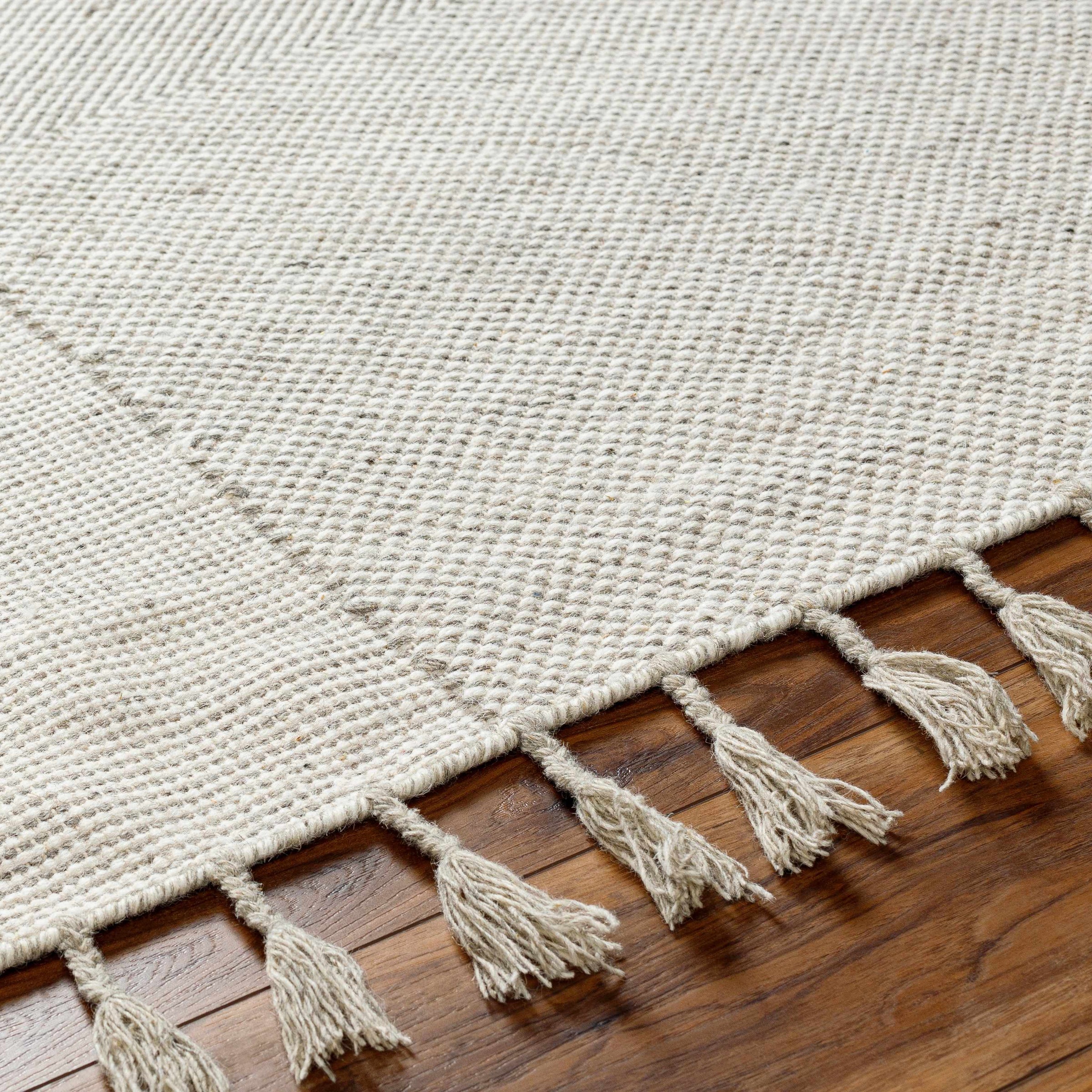 Vivian VVI-2301 Hand Woven Rug