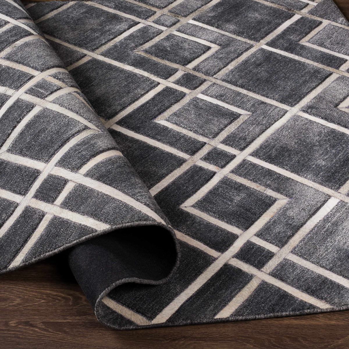 Eloquent ELQ-2305 Hand Crafted Rug