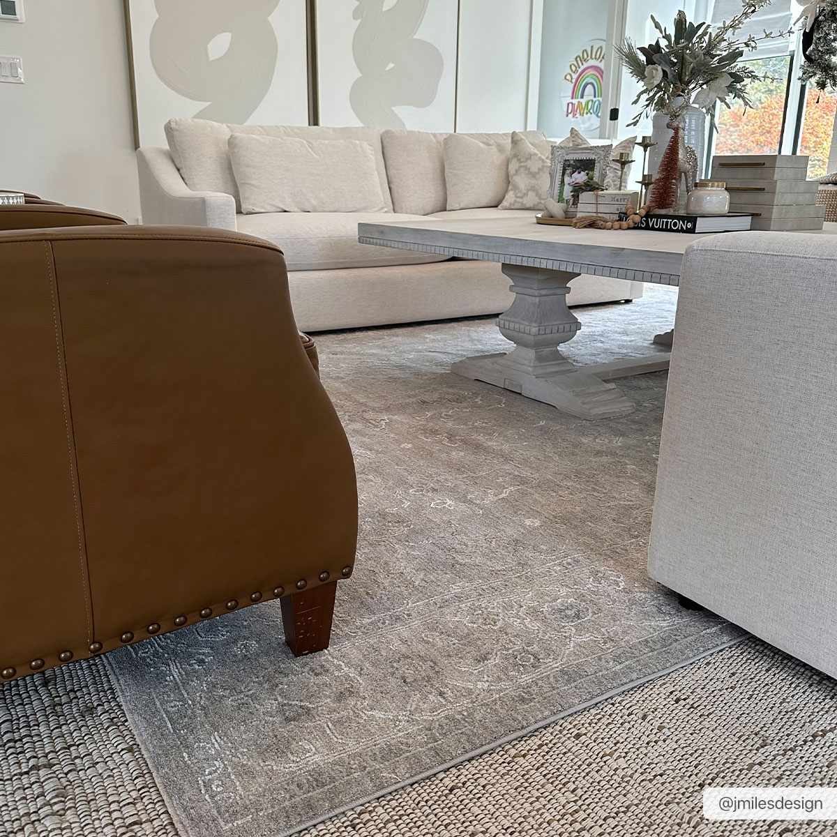 Avant Garde AVT-2304 Machine Woven Rug