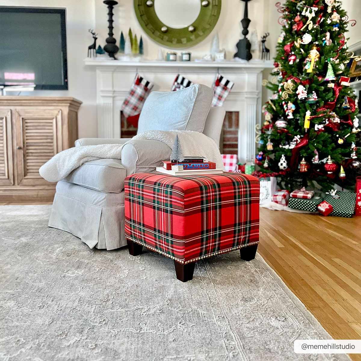 Avant Garde AVT-2304 Machine Woven Rug