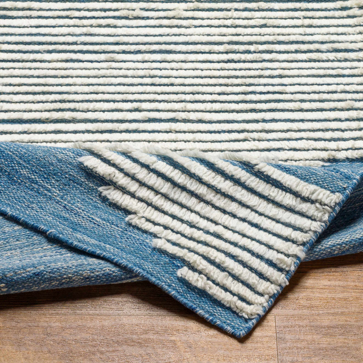 Apache APA-2310 Hand Woven Rug