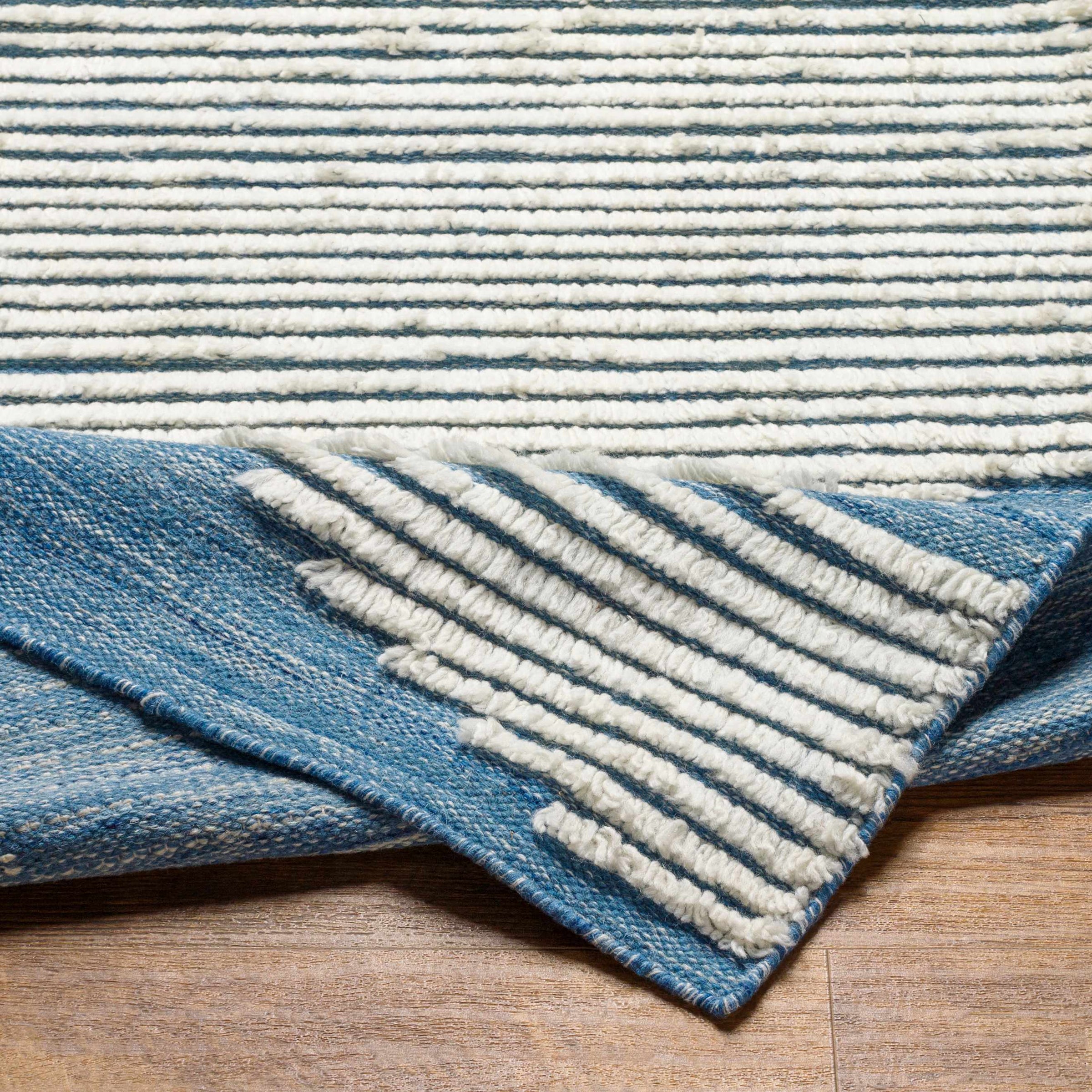 Apache APA-2310 Hand Woven Rug