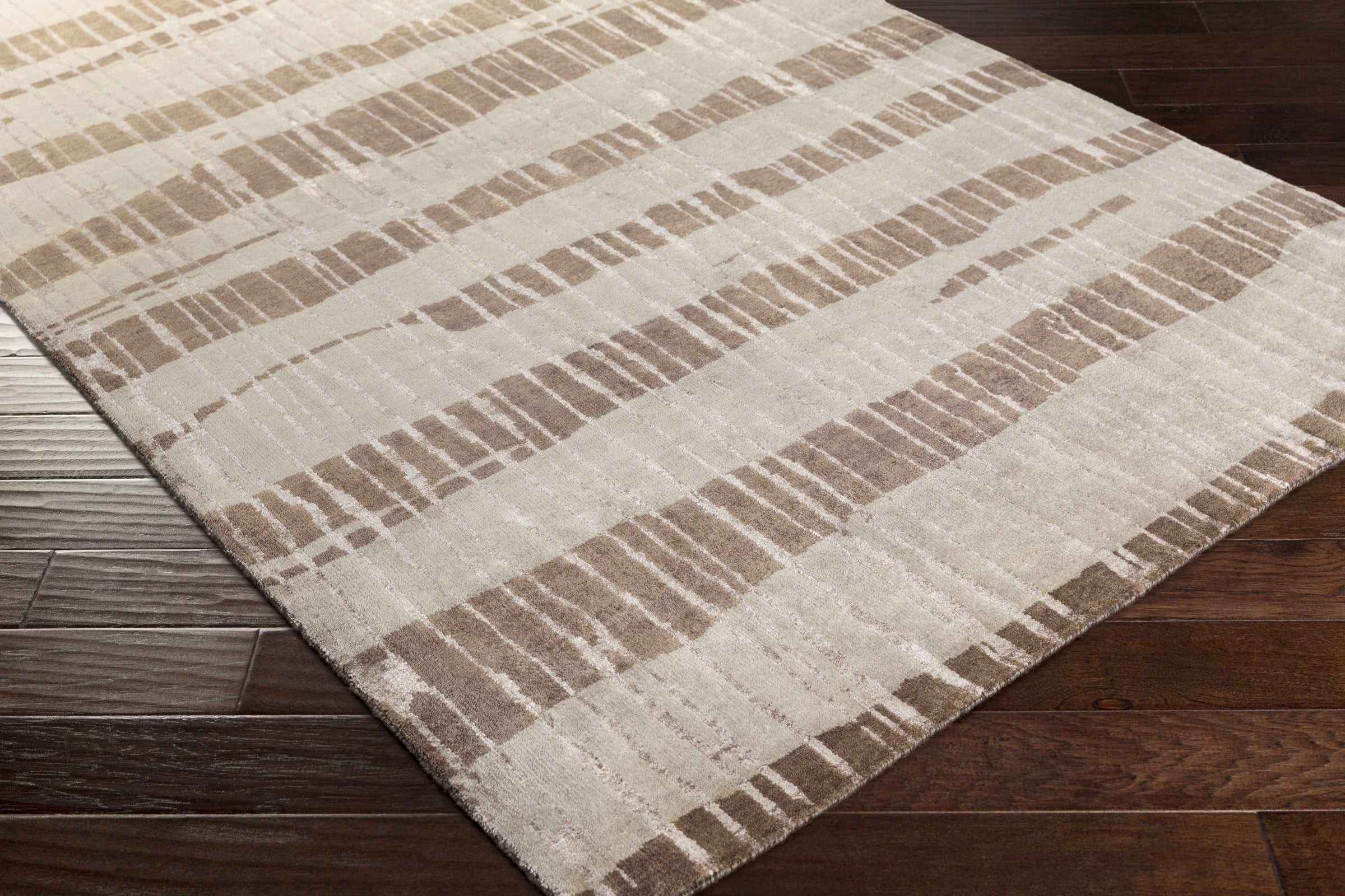 Luminous LMN-3023 Hand Knotted Rug