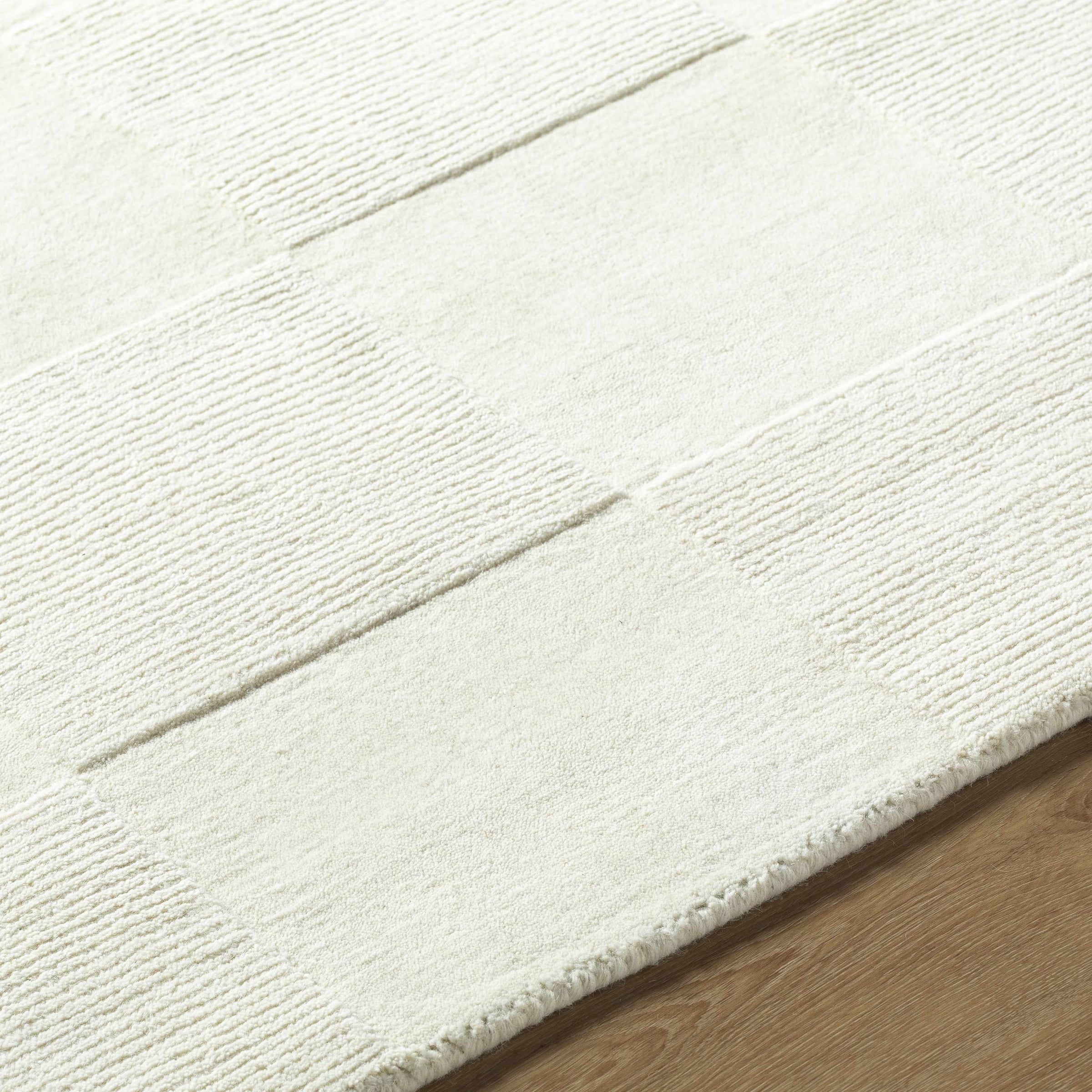 Mystique M-5473 Handmade Rug