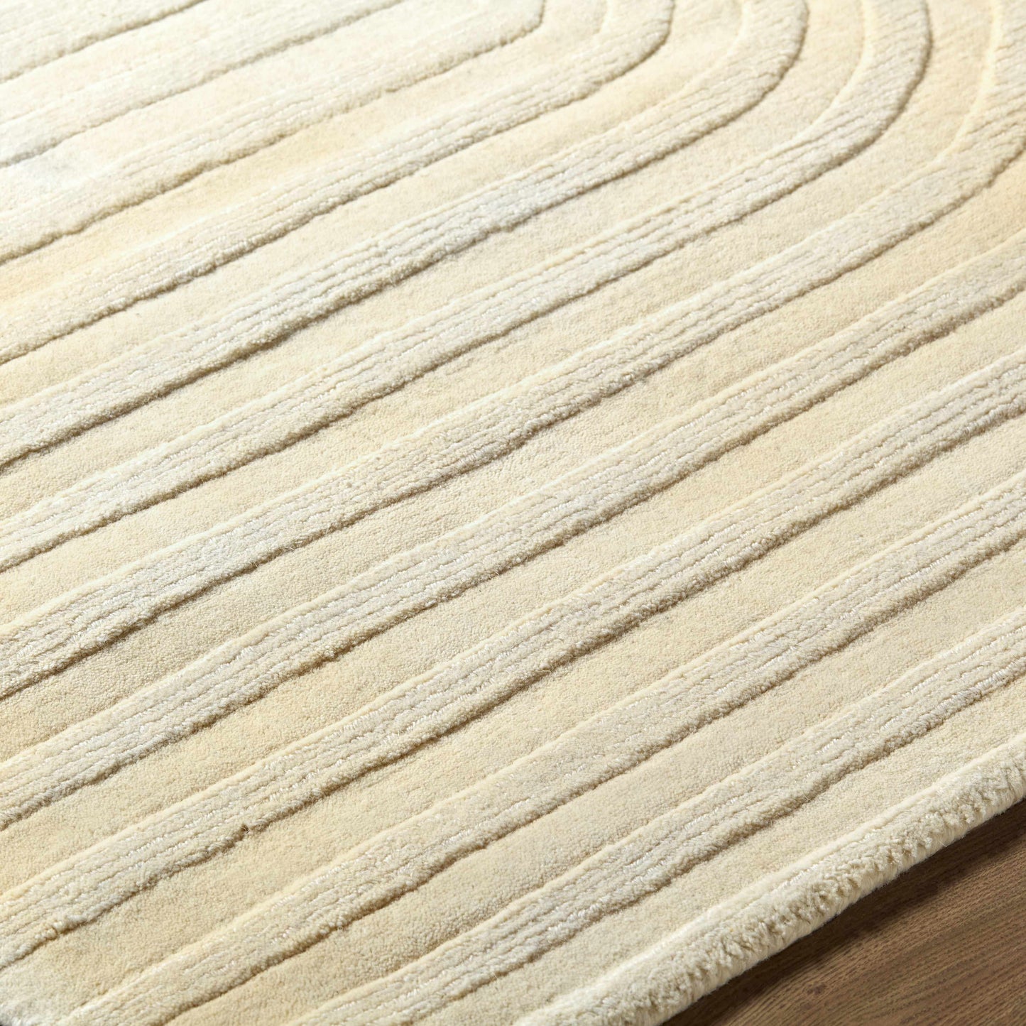 Mystique M-5472 Handmade Rug