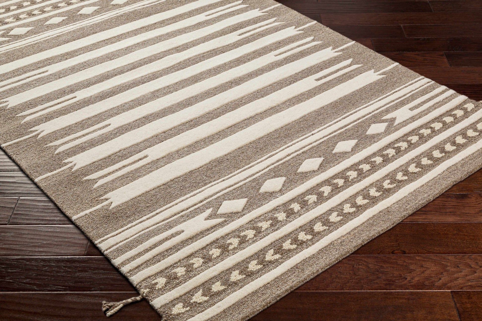 Cherokee CHK-2309 Hand Tufted Rug