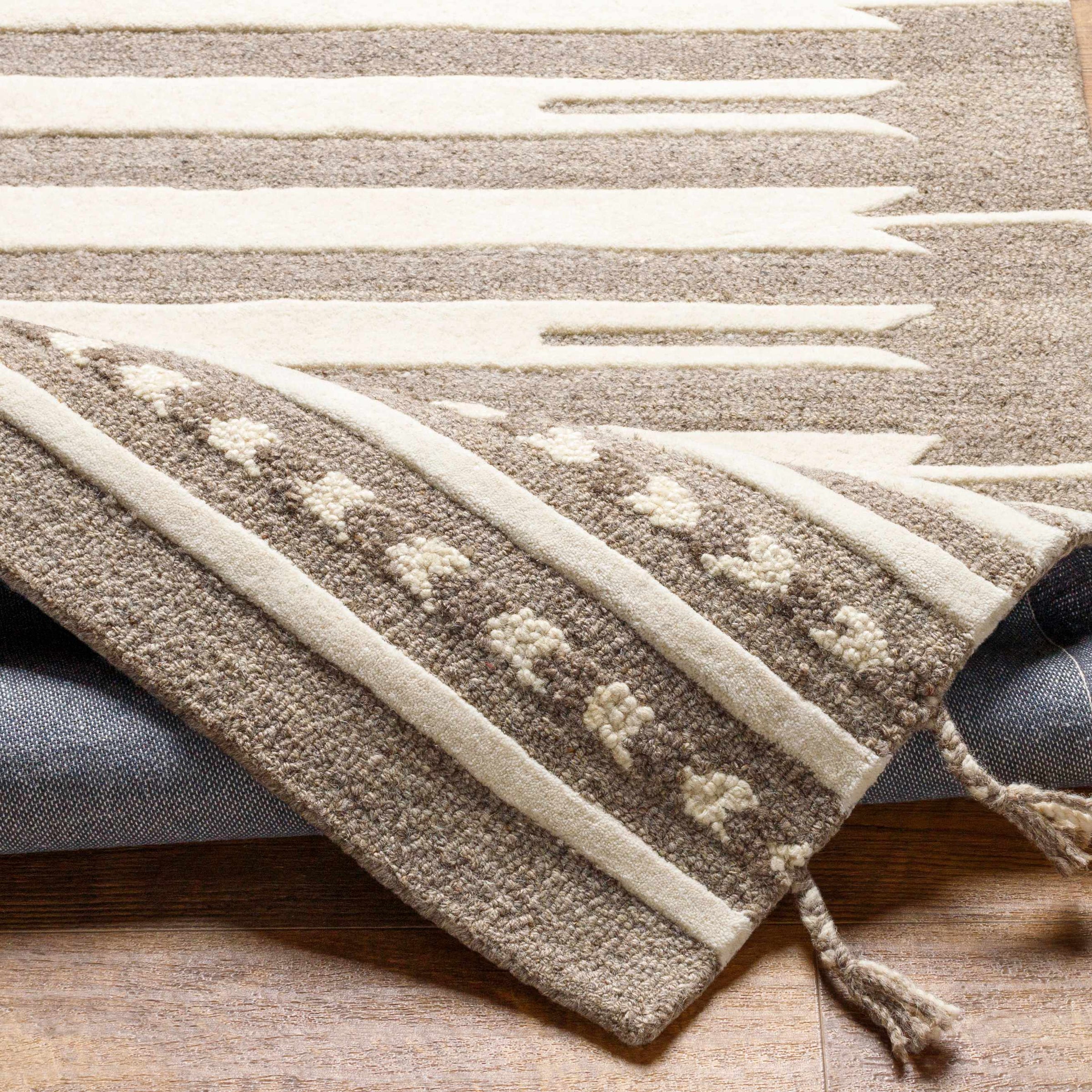 Cherokee CHK-2309 Hand Tufted Rug