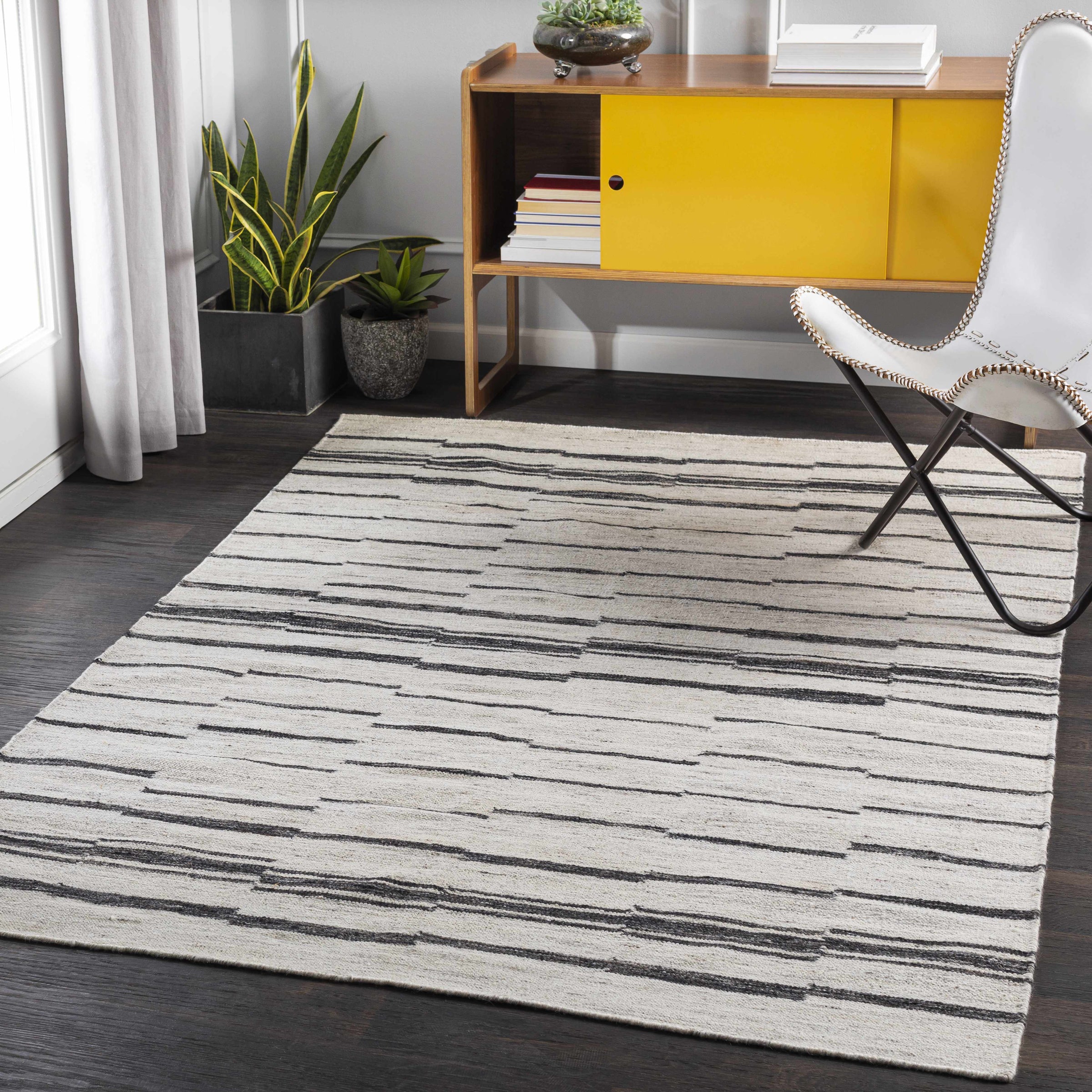 Tamaris TMI-2300 Hand Woven Rug