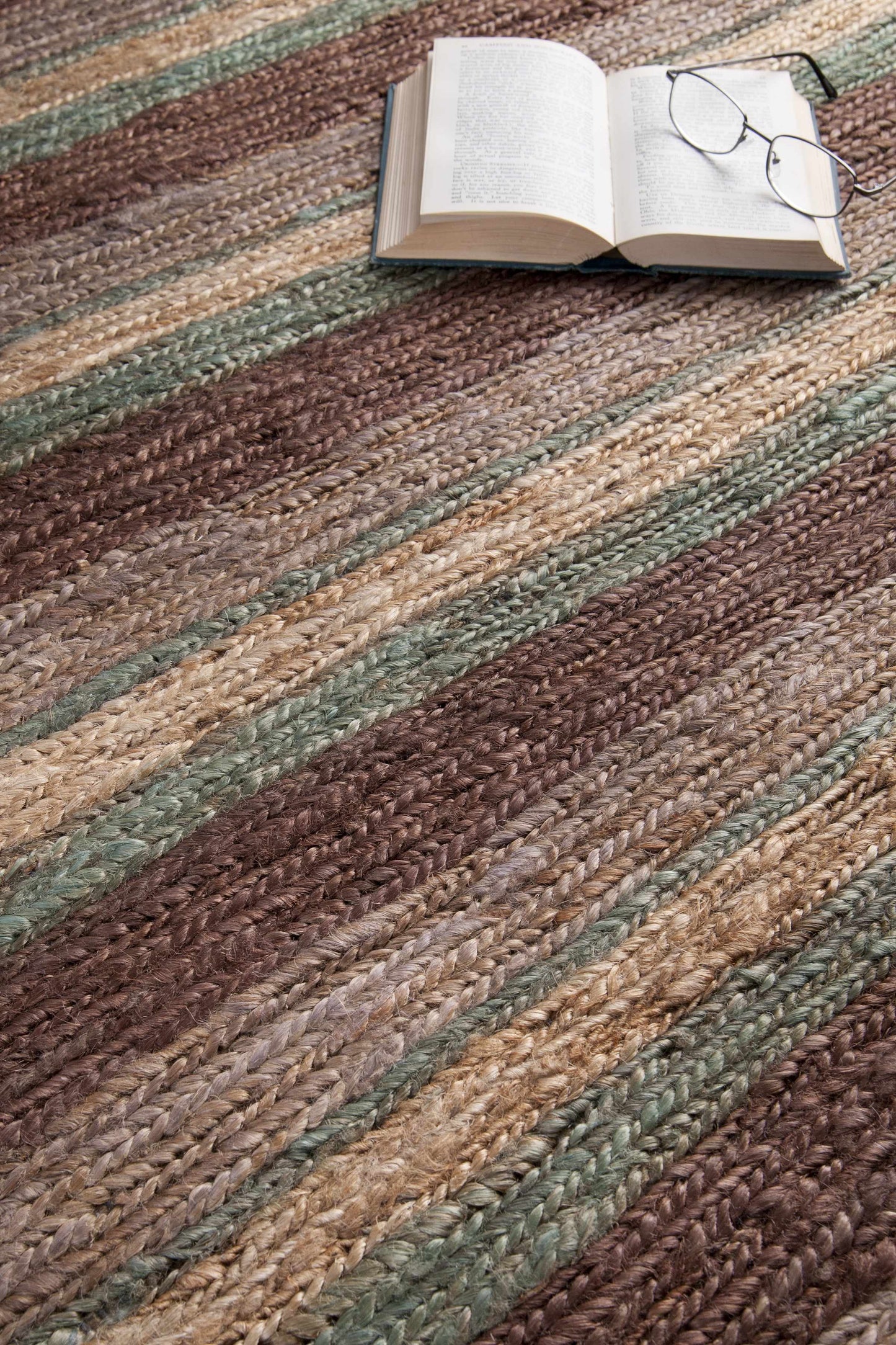 Dominican DOC-1020 Hand Woven Rug