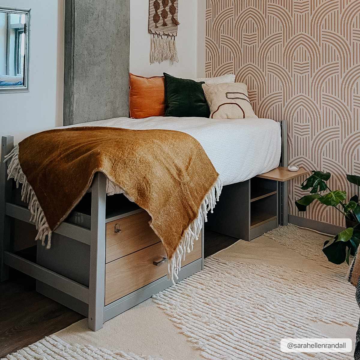 Apache APA-2301 Hand Woven Rug