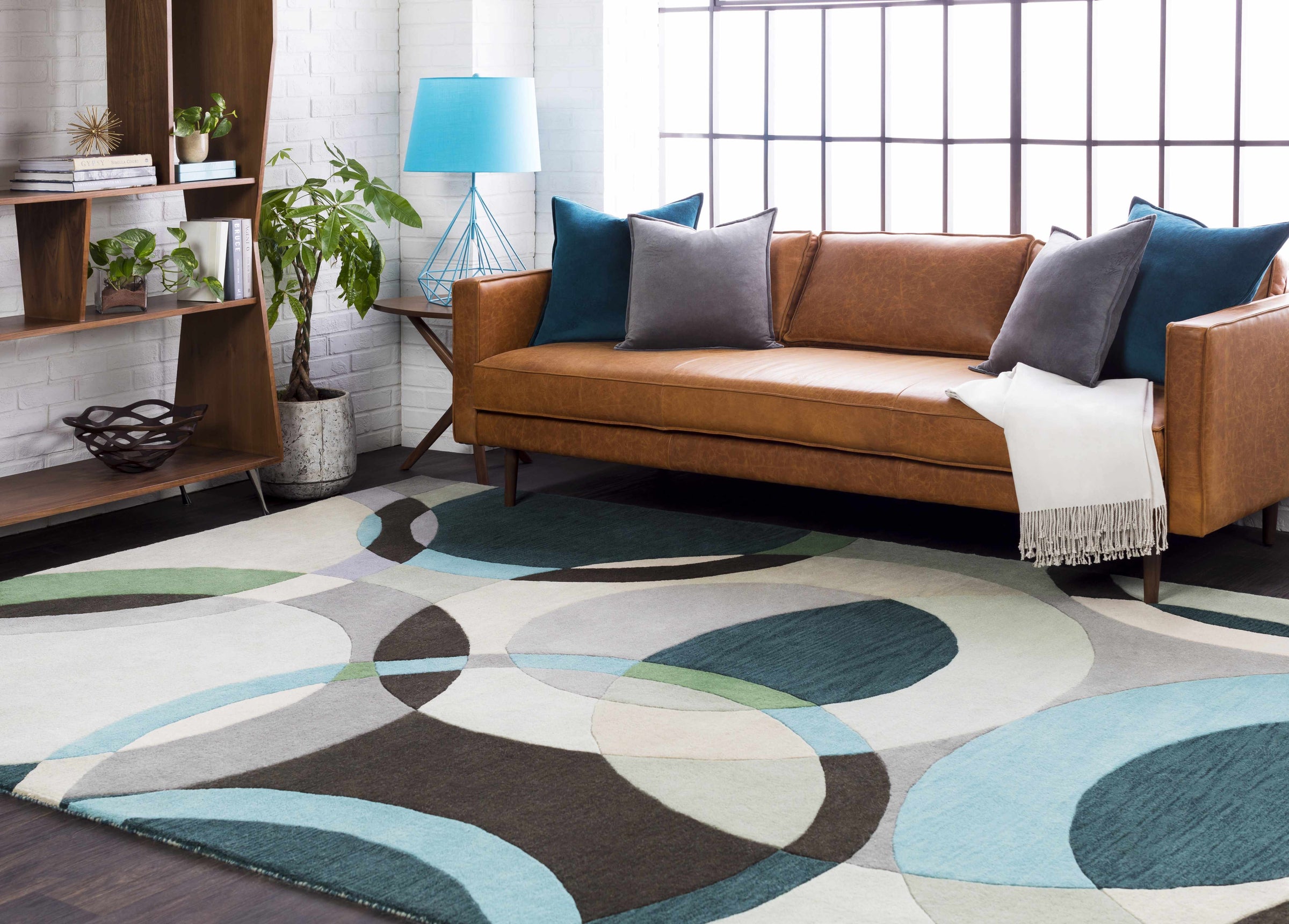 Decorative Accents : ORA-002,RMR-251,Pillows : CV-003,CV-004,Rugs : FM-7157,Table Lamps : FUL-103,Throws : CNL-1005