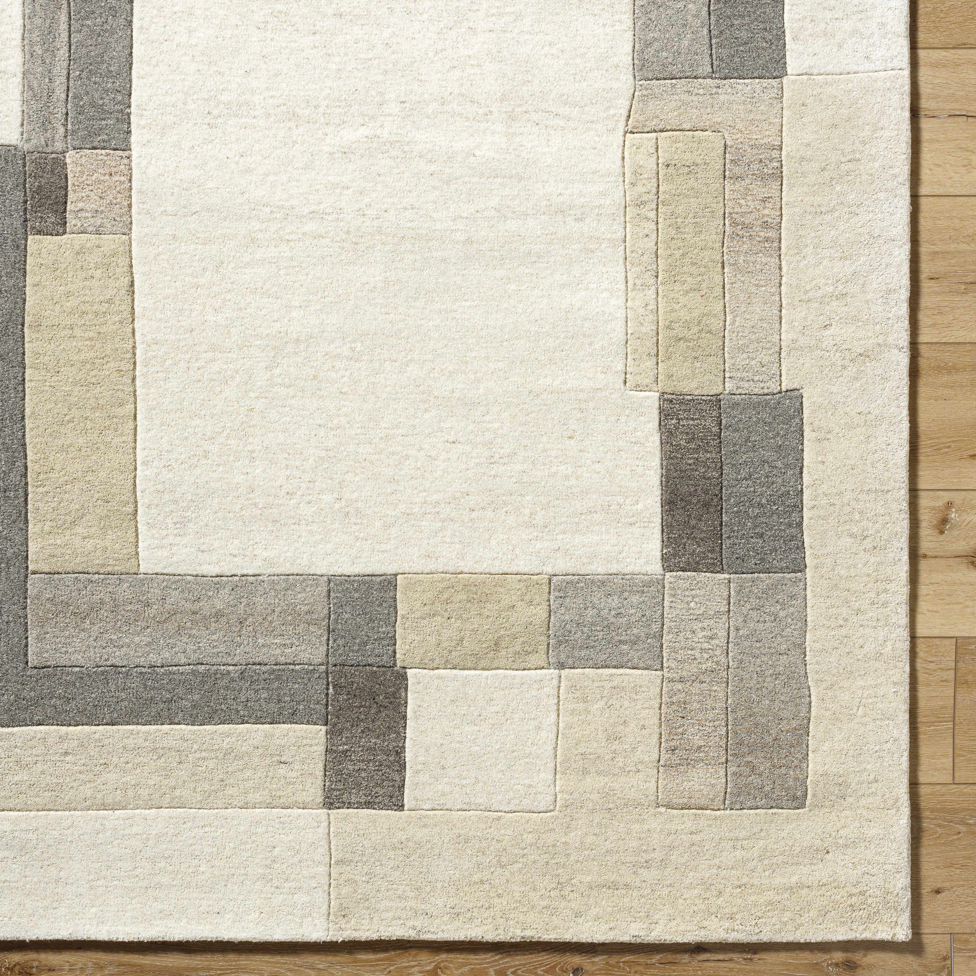 Forum FM-7245 Hand Tufted Rug