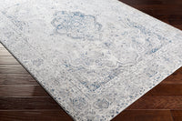 Corredor de 2'7" x 7'7"