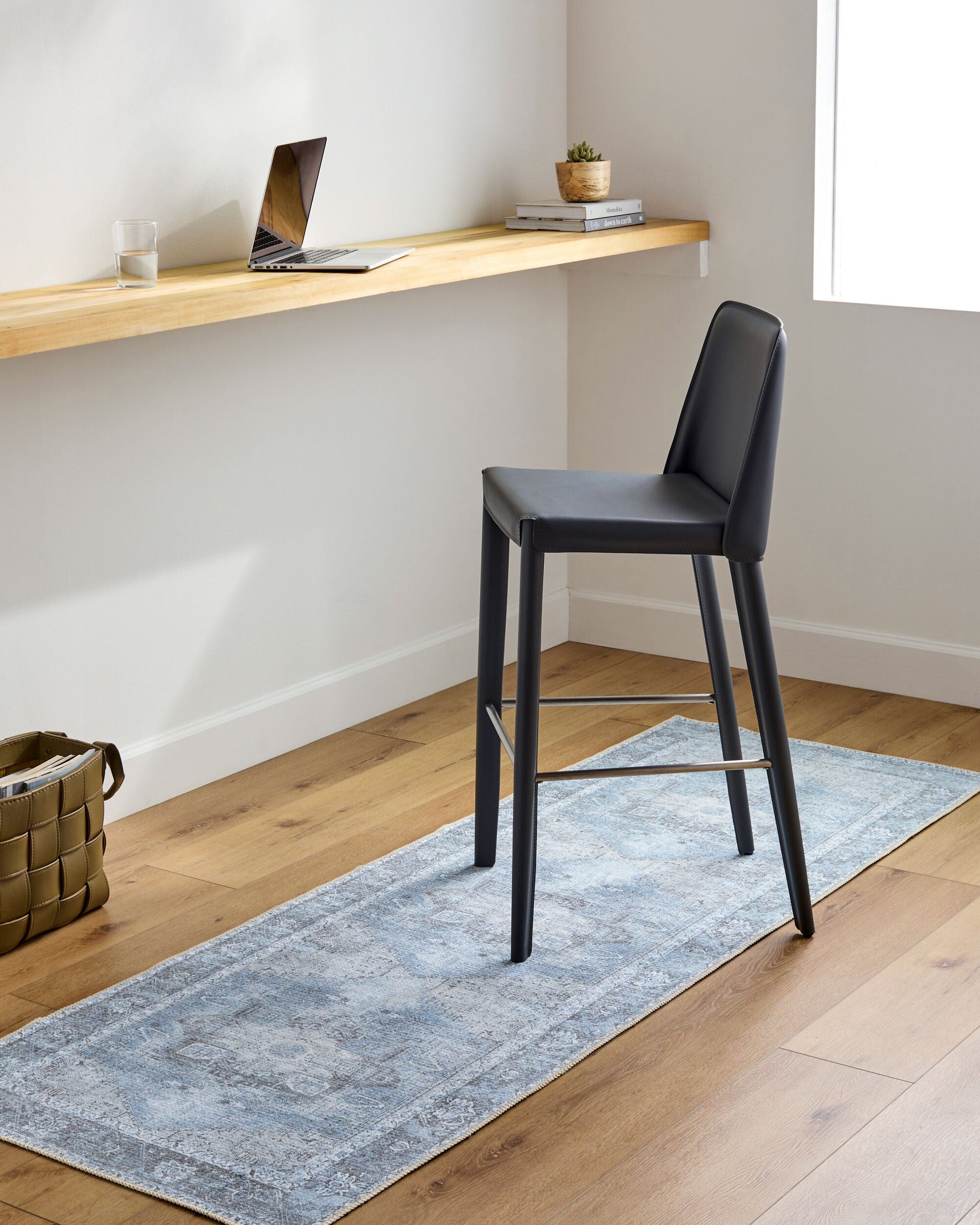 Amelie AML-2358 Machine Woven Rug