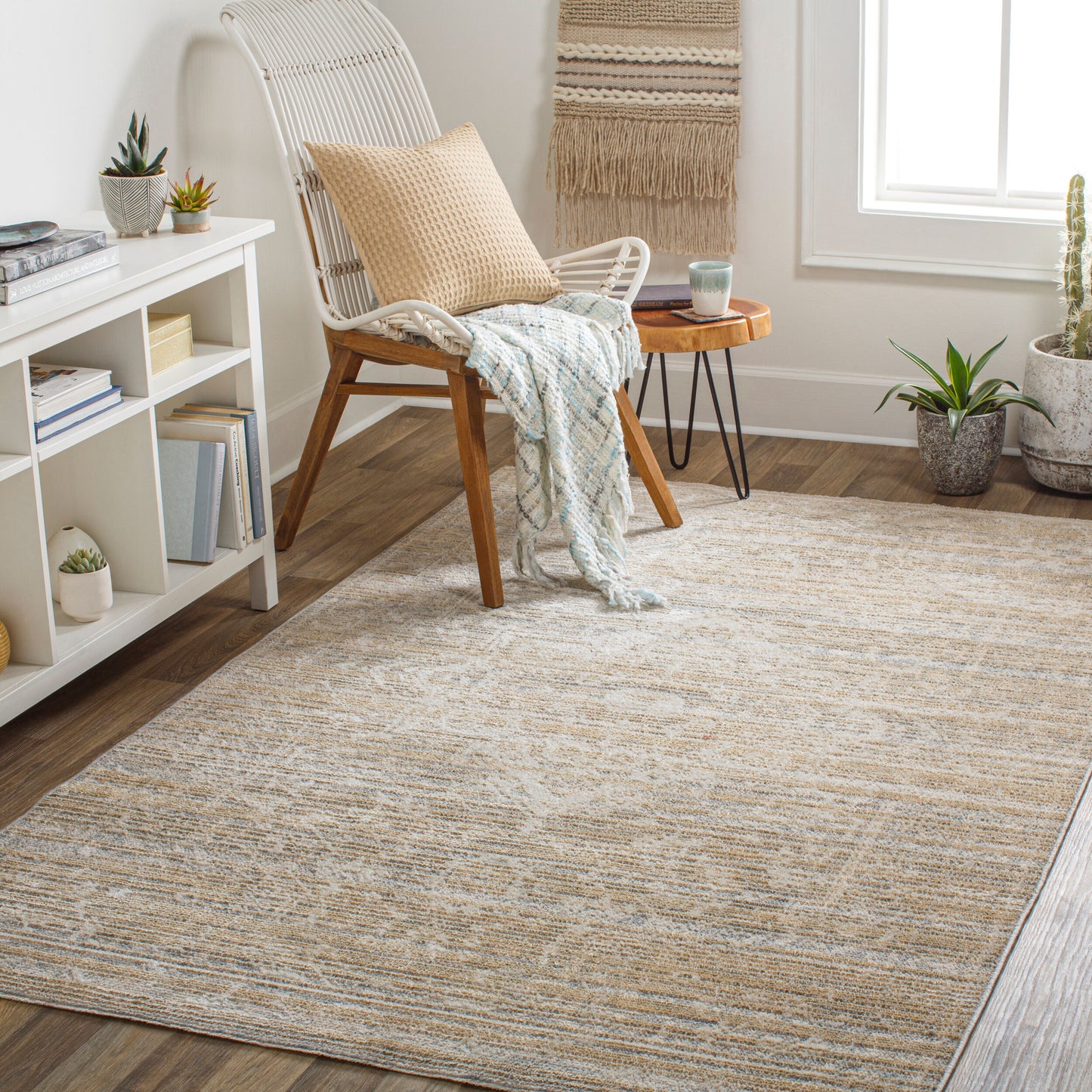 Amore AMO-2324 2'4" x 3'9" Machine Woven Accent Rug
