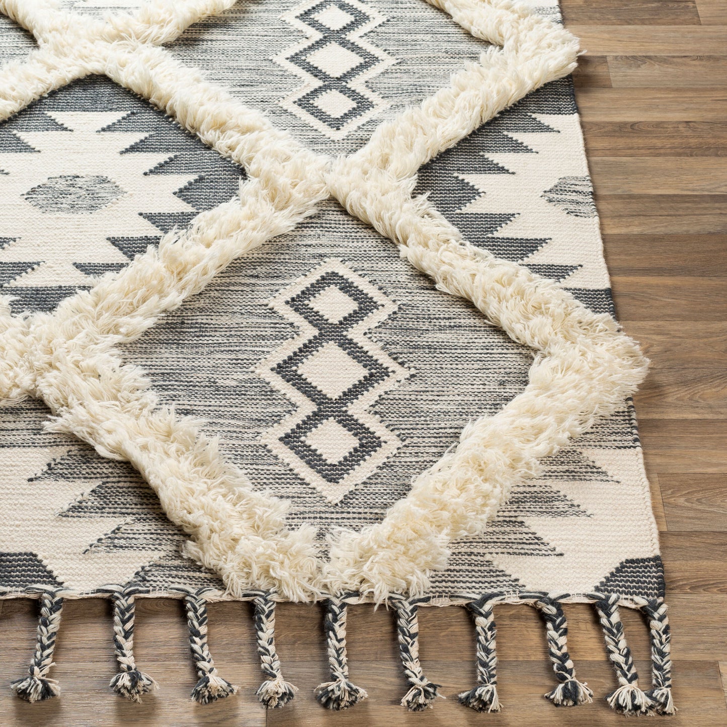 Apache APA-2305 2' x 3' Handmade Wool Accent Rug