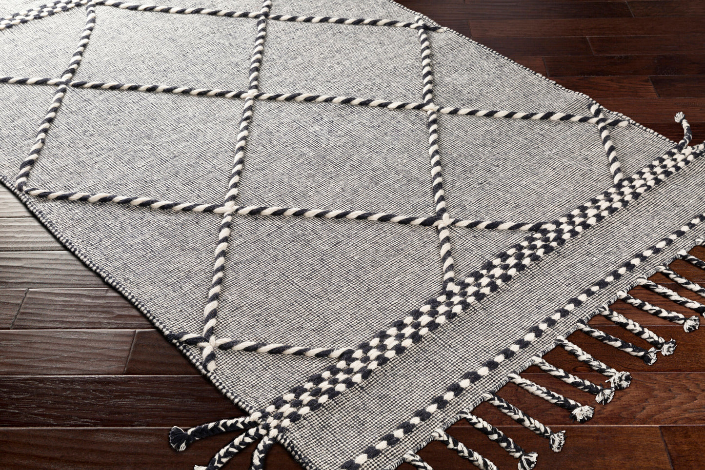 Apache APA-2306 2' x 3' Handmade Wool Accent Rug