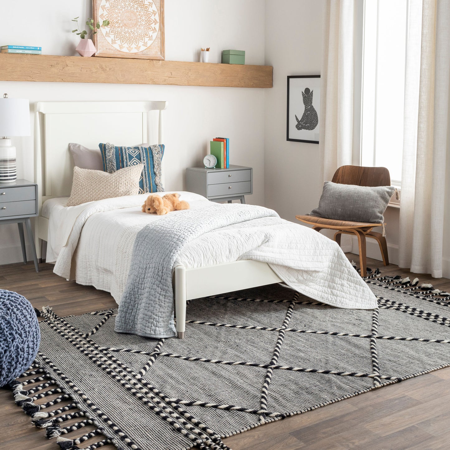 Apache APA-2306 2' x 3' Handmade Wool Accent Rug