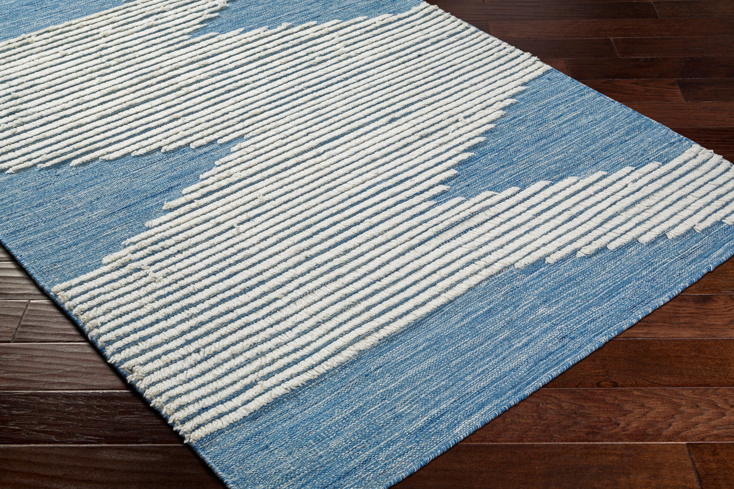 Apache APA-2310 2' x 3' Handmade Wool Accent Rug