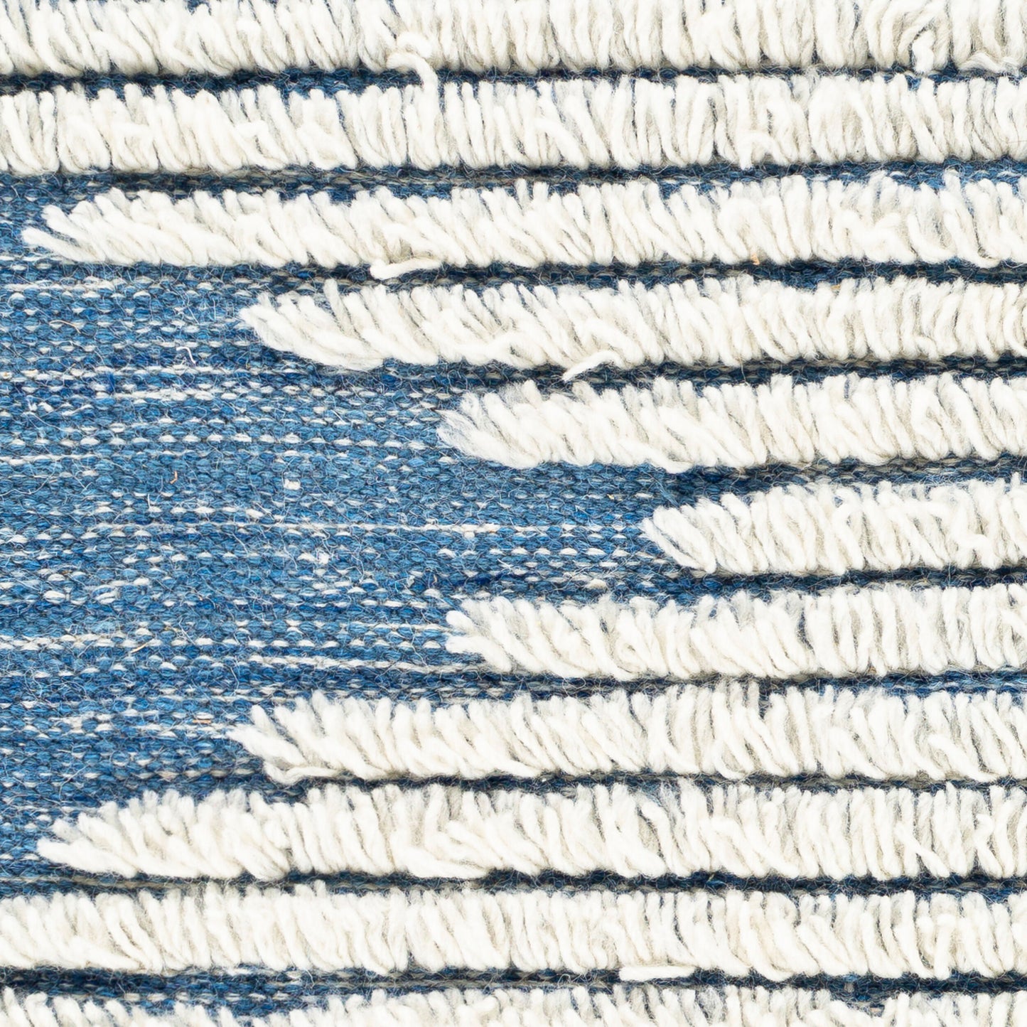 Apache APA-2310 2' x 3' Handmade Wool Accent Rug