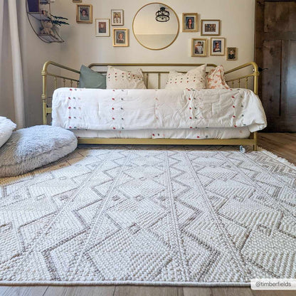 New Delhi NWH-2305 Machine Woven Rug