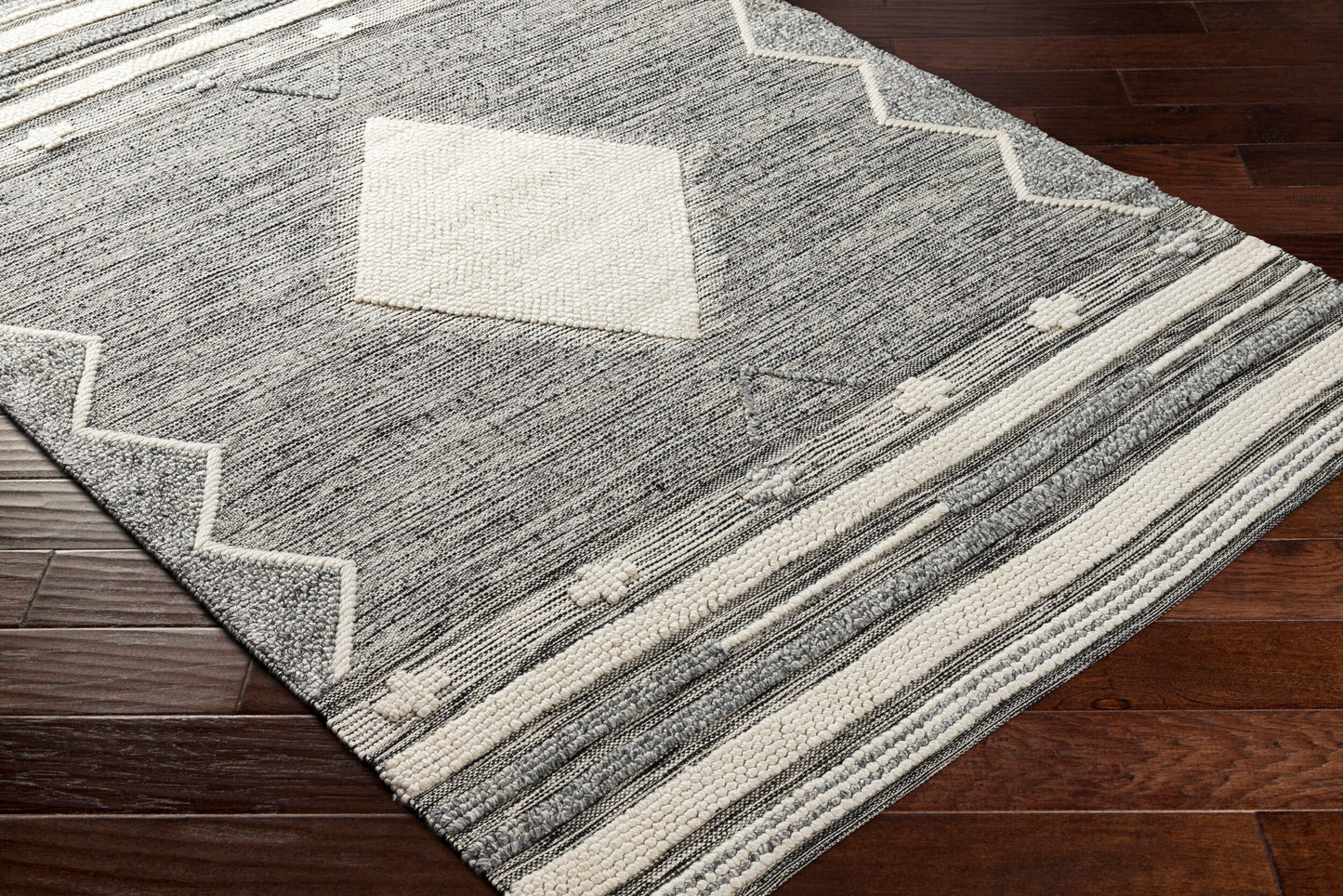 Azalea AZA-2317 2' x 3' Handmade Recyled Accent Rug