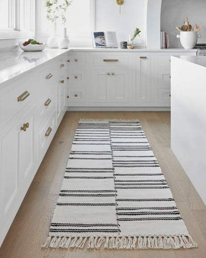 Azalea AZA-2333 2' x 3' Handmade Recyled Accent Rug