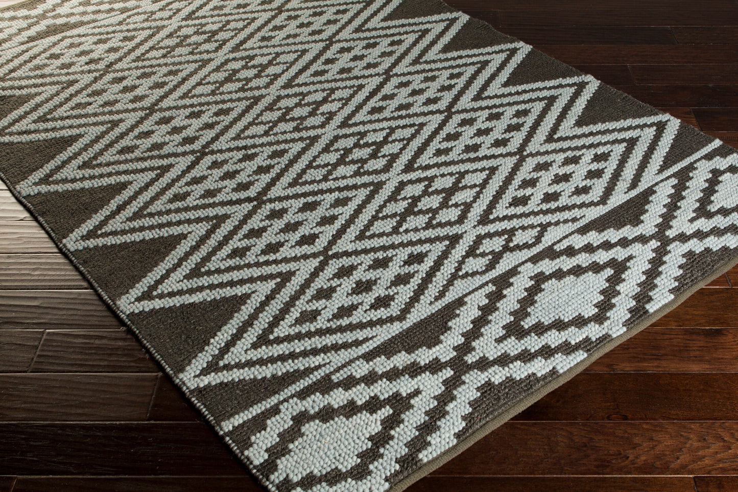 Aztec AZT-3004 2' x 3' Handmade Accent Rug