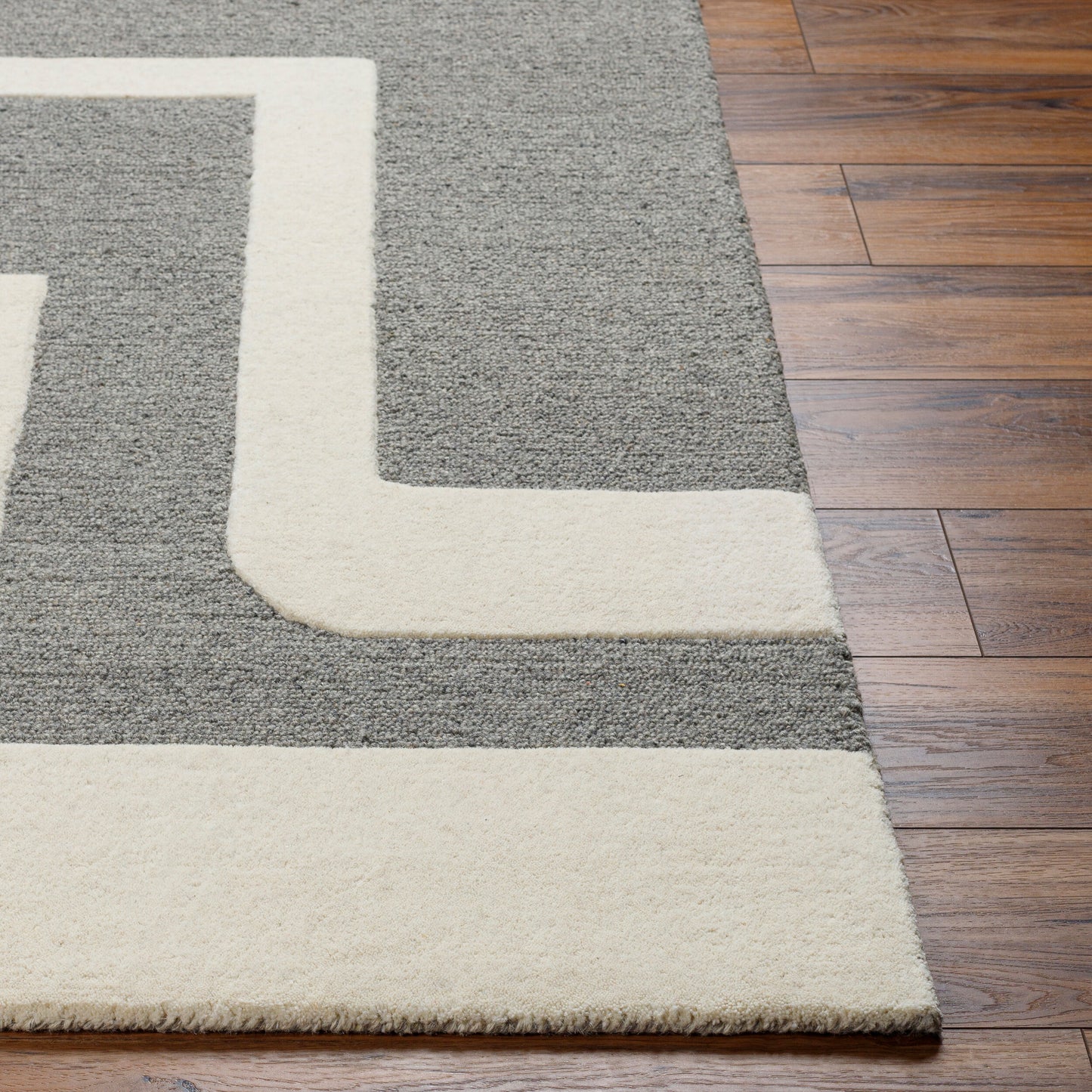 Brook BKO-2302 2' x 3' Handmade Wool Accent Rug