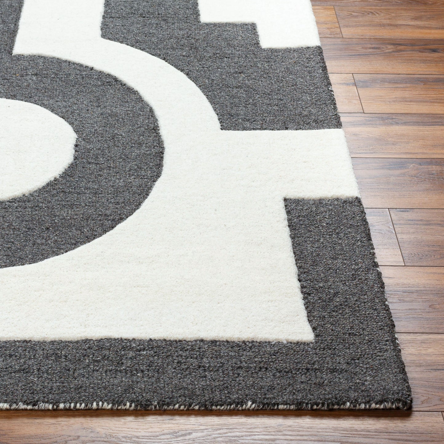 Brook BKO-2303 2' x 3' Handmade Wool Accent Rug