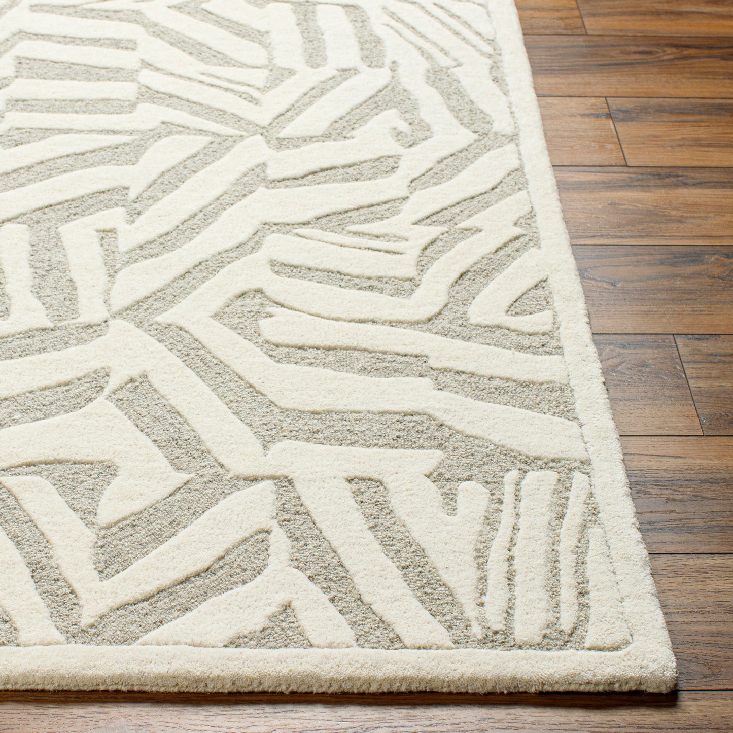 Brook BKO-2314 2' x 3' Handmade Wool Accent Rug