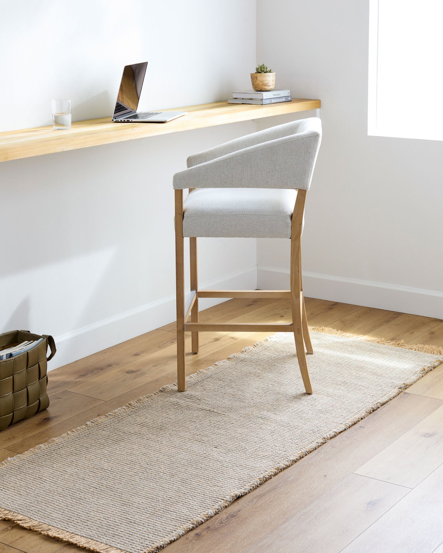 Kimi BOKM-2304 7ft Runner Machine Woven Runner Rug