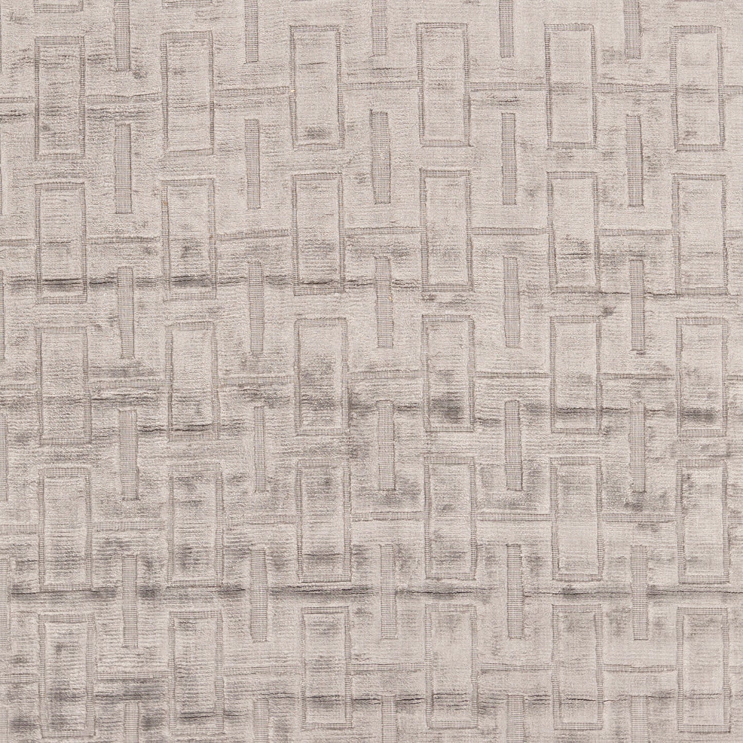 Castlebury CBY-7001 2' x 3' Handmade Faux Silk Accent Rug