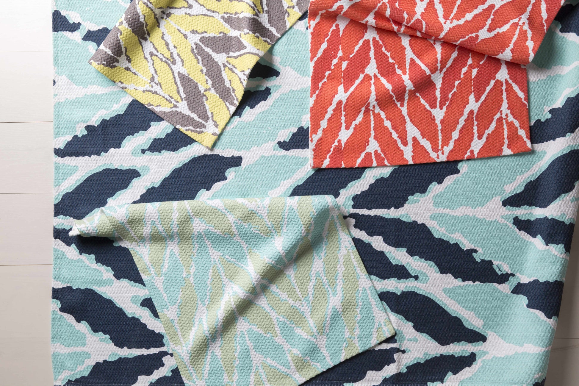 Cape Cod CCD-1006 Machine Woven Rug