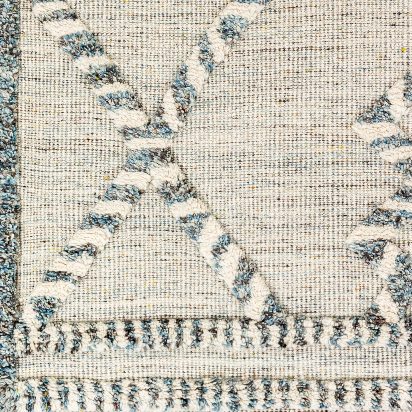 Cadiz CDZ-2301 2' x 3' Handmade Wool Accent Rug