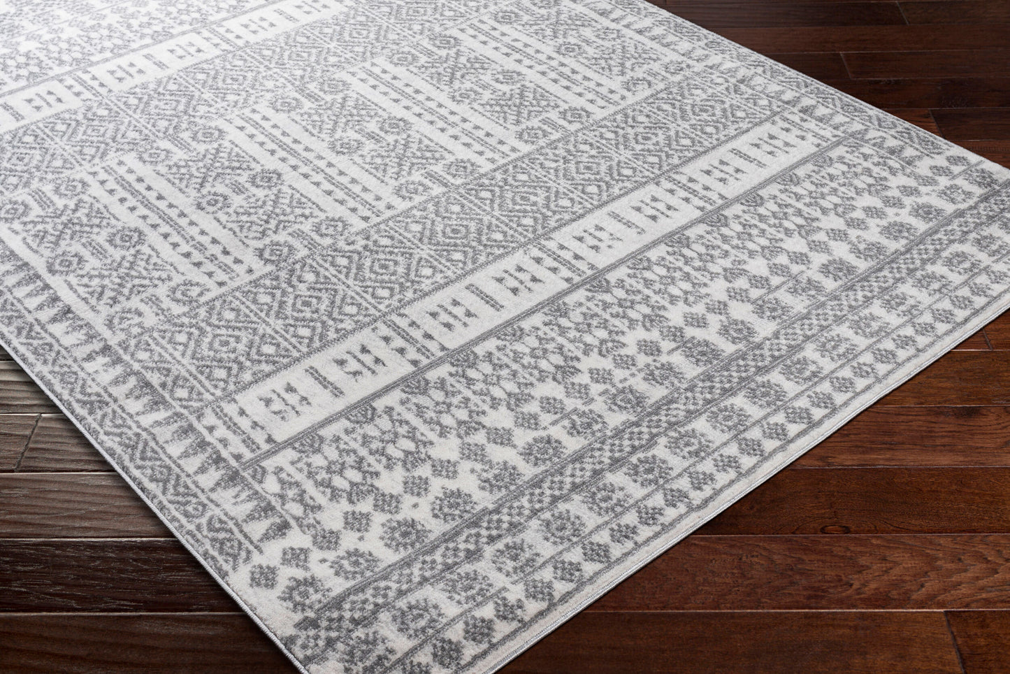 Cesar CEG-2336 5' x 7' Machine Woven Area Rug