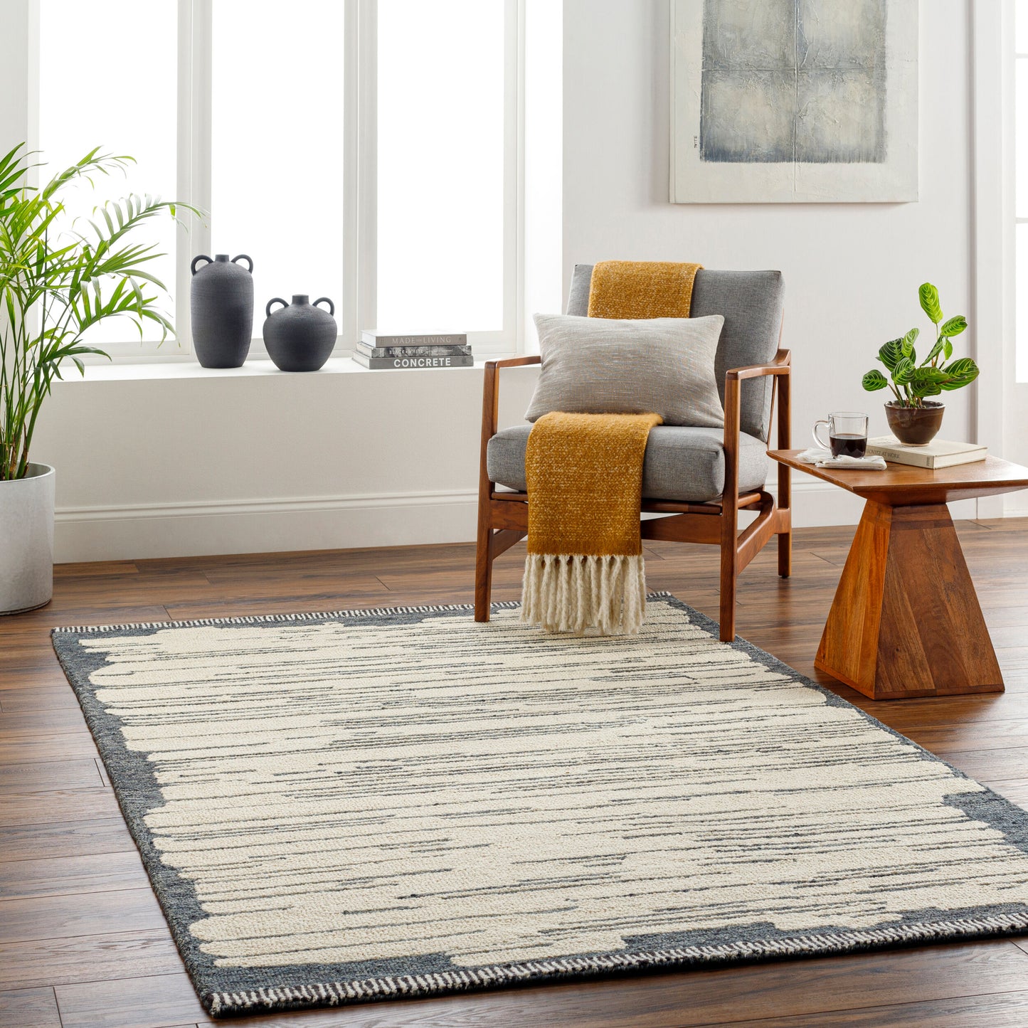 Cherokee CHK-2310 2' x 3' Handmade Wool Accent Rug