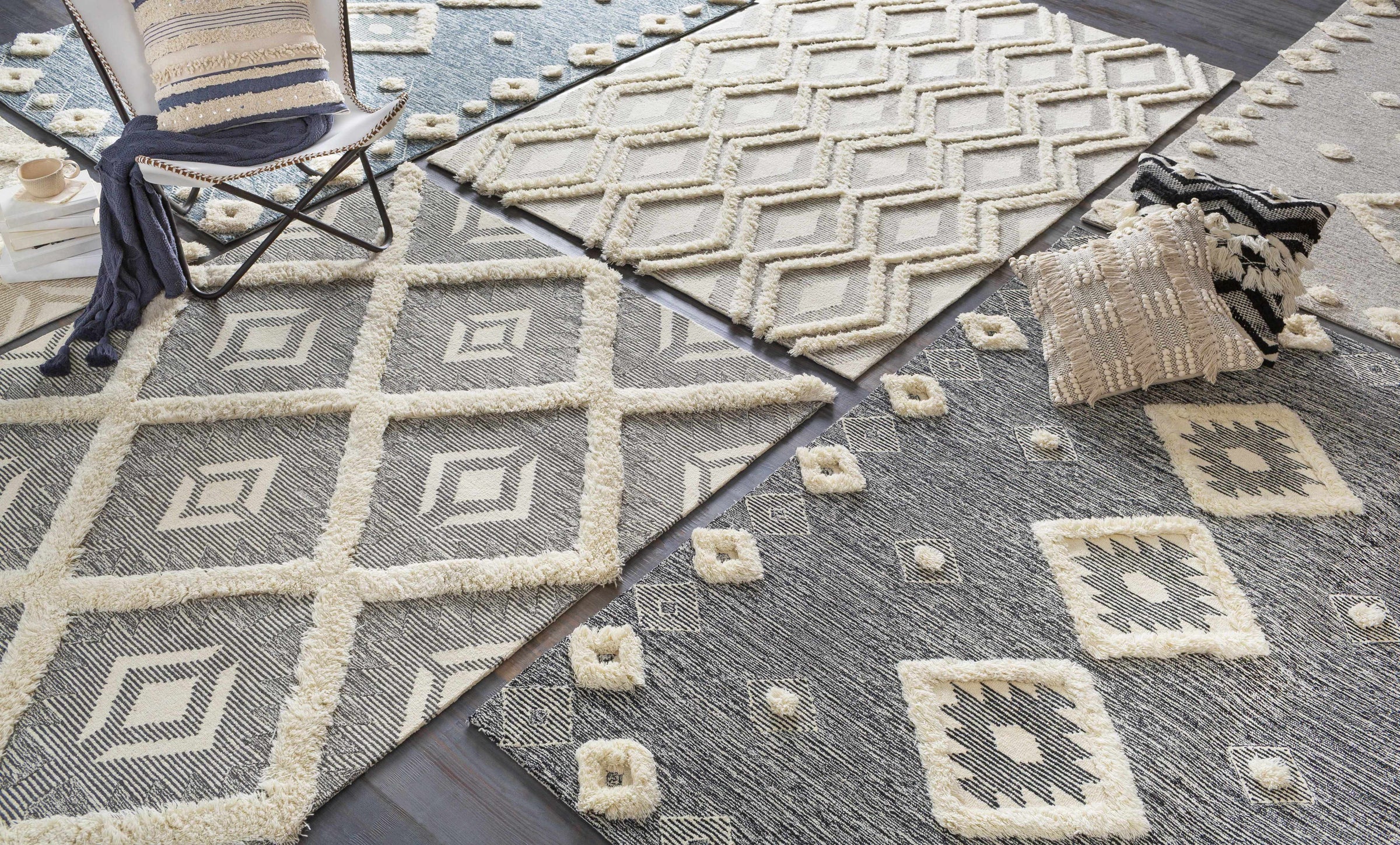 Pillows : TMA-006,GZA-002,HNA-001,Rugs : CHK-2305,CHK-2301,CHK-2303,CHK-2302,CHK-2300,Throws : IDA-1002