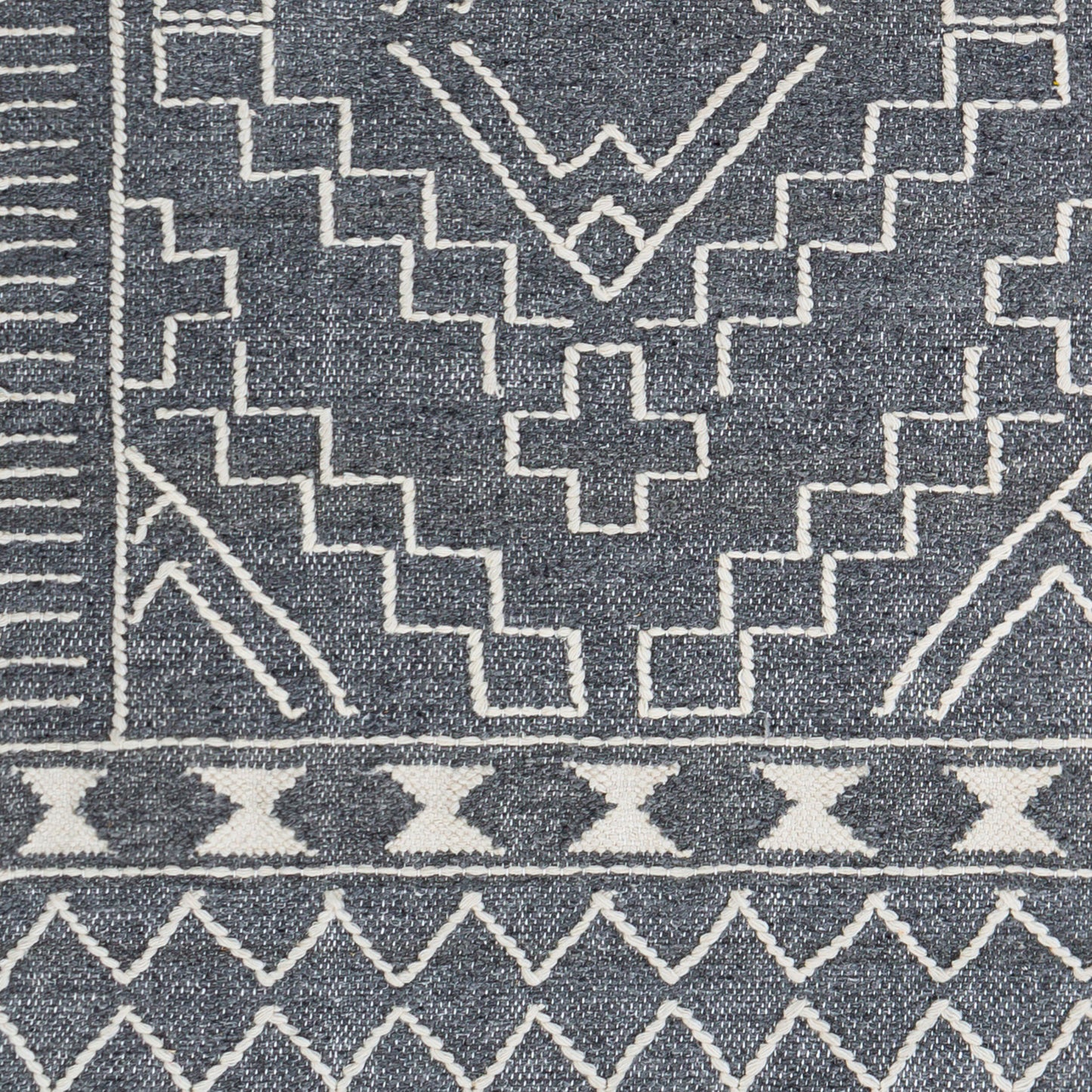 Cheyenne CHY-2302 2' x 3' Handmade Accent Rug